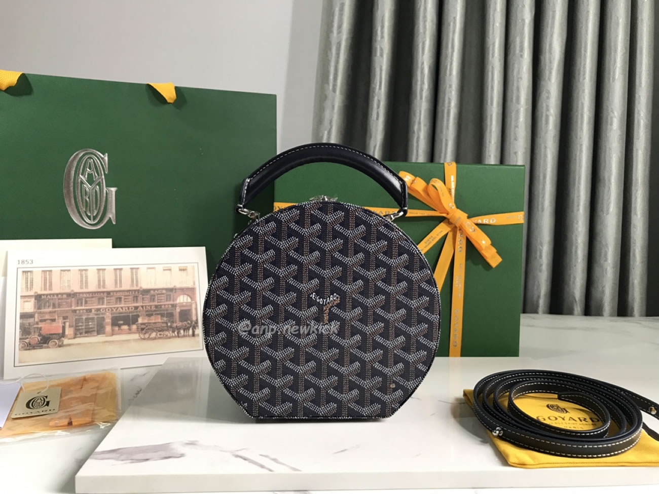 Goyard Alto Hat Box Bag 16.5 Cm X 7 Cm X 18 Cm (9) - www.newkick.org Goyard Alto Hat Box Bag 16.5 Cm X 7 Cm X 18 Cm (9) - www.newkick.org