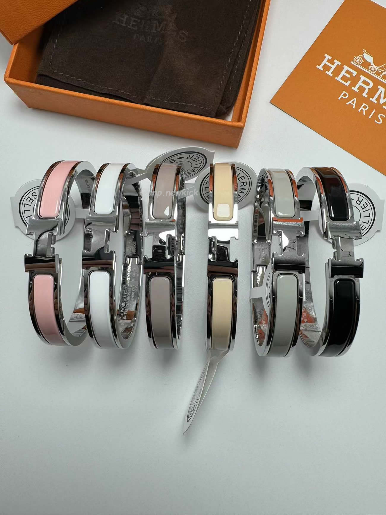 Hermès Clic H Bracelet (1) - www.newkick.org