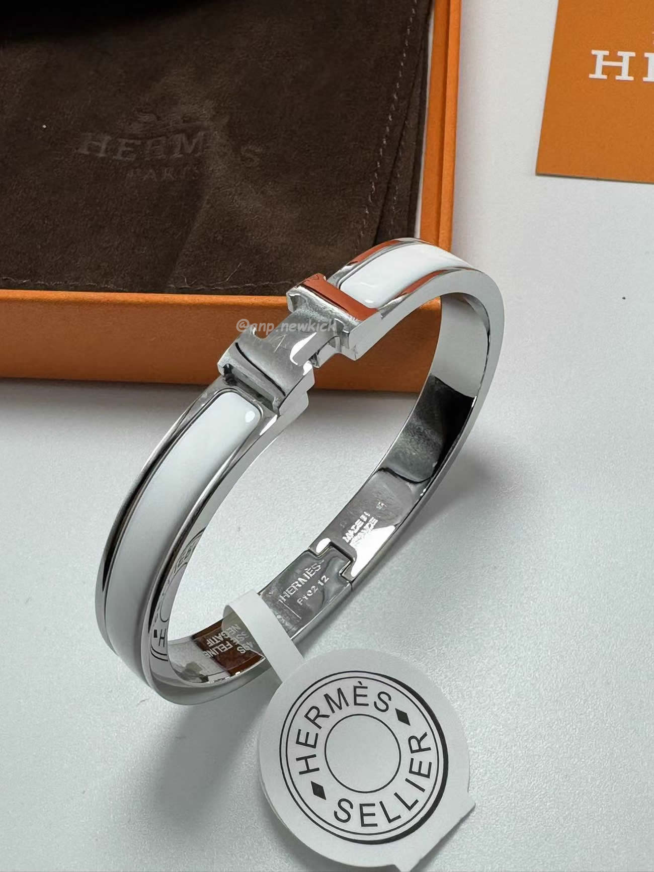 Hermès Clic H Bracelet (2) - www.newkick.org
