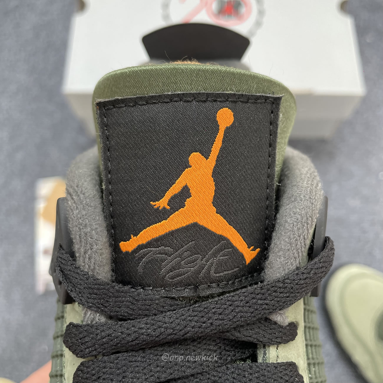 Air Jordan 4 Retro Og Sp Undefeated 2025 Ib1519 200 (8) - www.newkick.org
