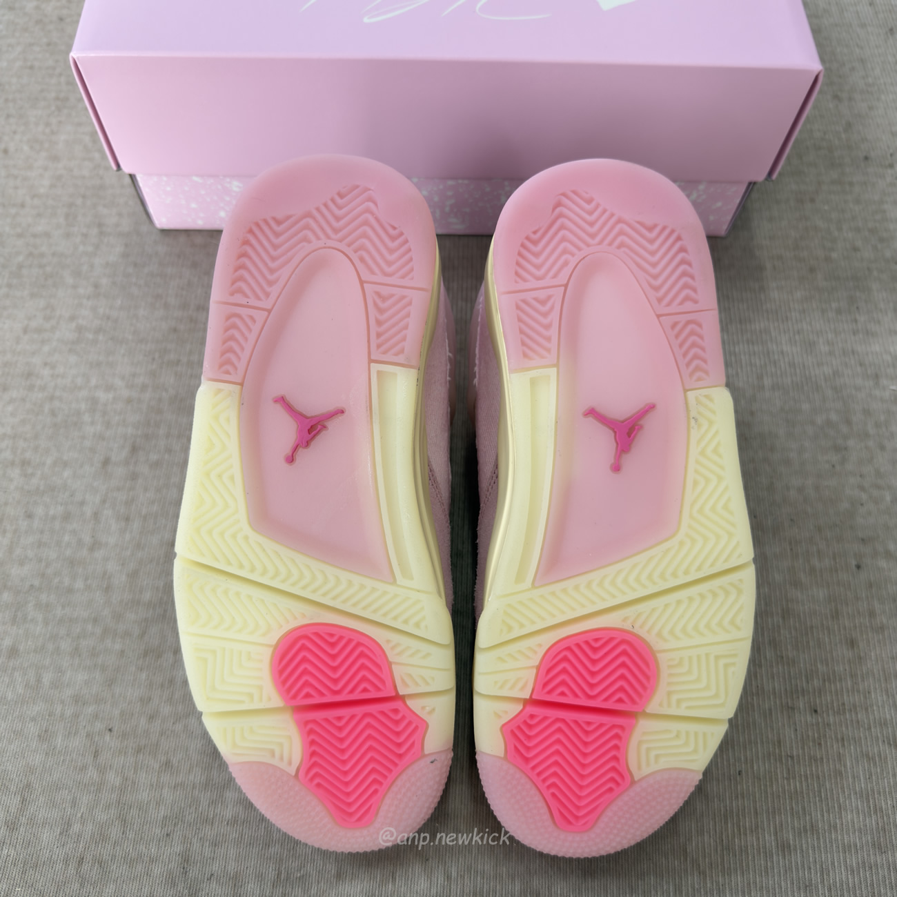 Air Jordan 4 Retro Iced Carmine Womens Ib6716 600 (3) - www.newkick.org