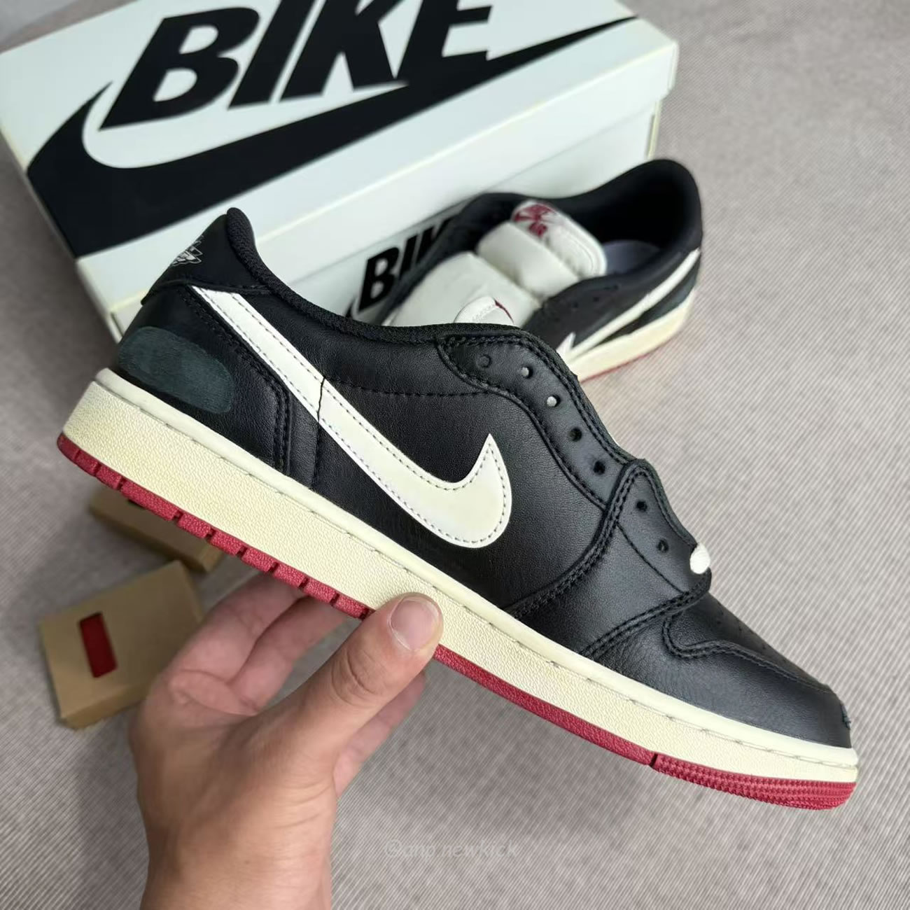 Air Jordan 1 Retro Low Og Nigel Sylvester Better With Time Ib8958 001 (2) - www.newkick.org