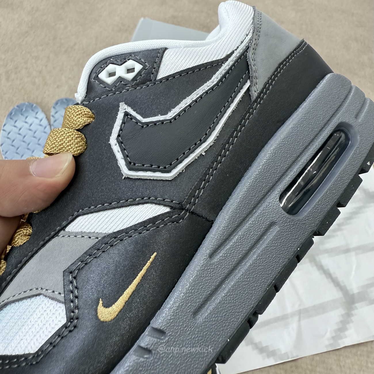 Nike Air Max 1 Swoosh Low Poly Big Head Mode Ib9898 001 (10) - www.newkick.org