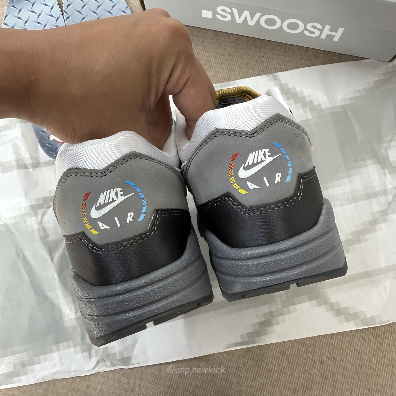 Nike Air Max 1 Swoosh Low Poly Big Head Mode Ib9898 001 (6) - www.newkick.org