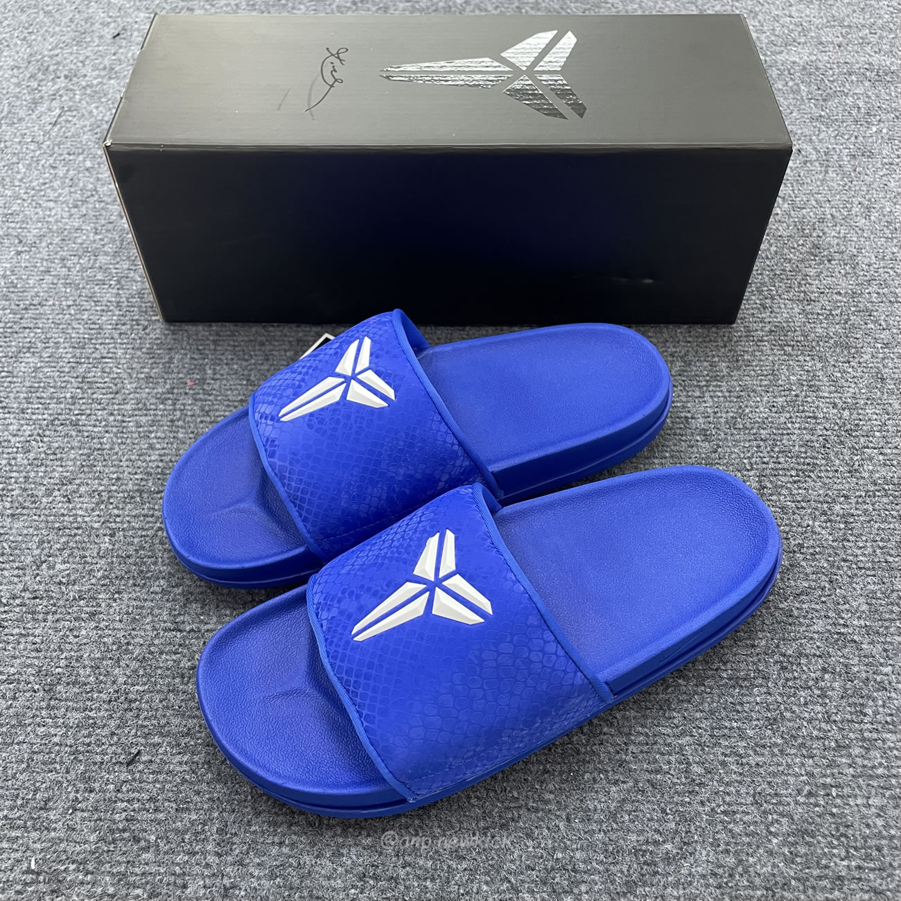 Nike Offcourt Slide Kobe Bryant Dodgers If2870 400 (3) - www.newkick.org