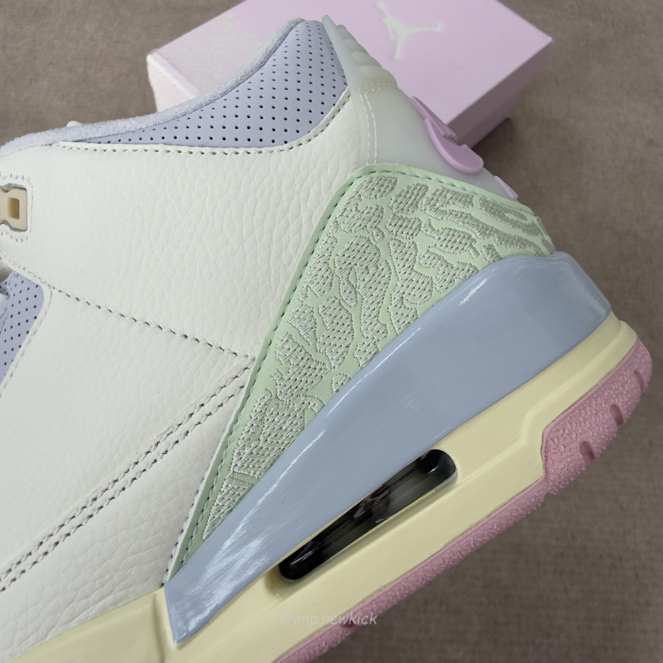 Air Jordan 3 Retro Spring Is In The Air If4396 100 (6) - www.newkick.org Air Jordan 3 Retro Spring Is In The Air If4396 100 (6) - www.newkick.org