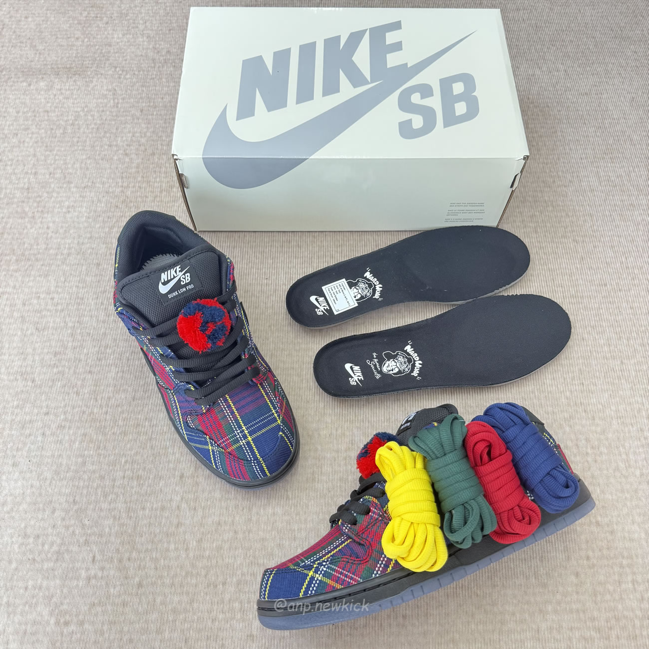 Nike Sb Dunk Low Nardwuar Ii1493 600 (5) - www.newkick.org