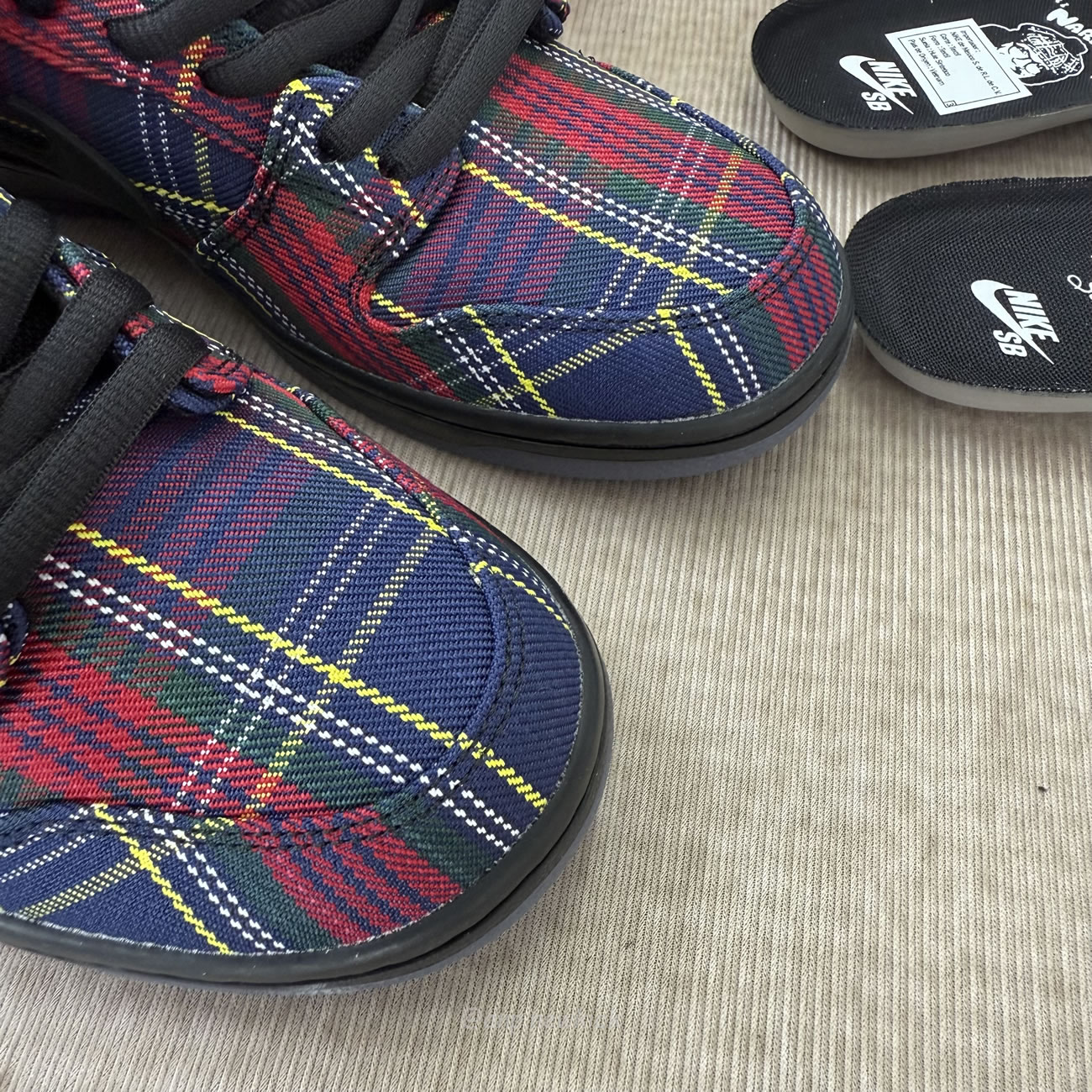 Nike Sb Dunk Low Nardwuar Ii1493 600 (7) - www.newkick.org