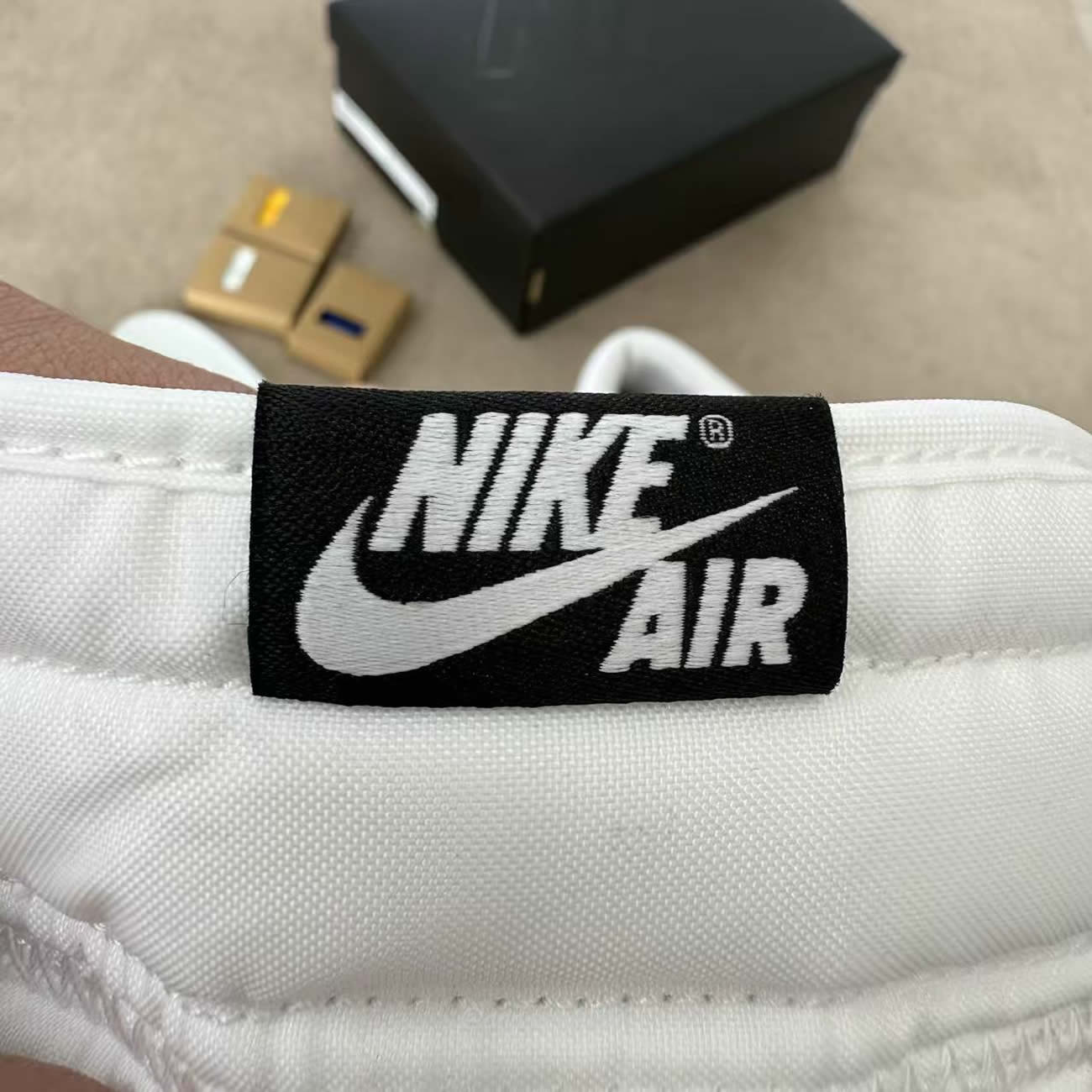 Air Jordan 1 Retro High Og Sp Fragment X Union La White Black Ii7282 100 (13) - www.newkick.org Air Jordan 1 Retro High Og Sp Fragment X Union La White Black Ii7282 100 (13) - www.newkick.org