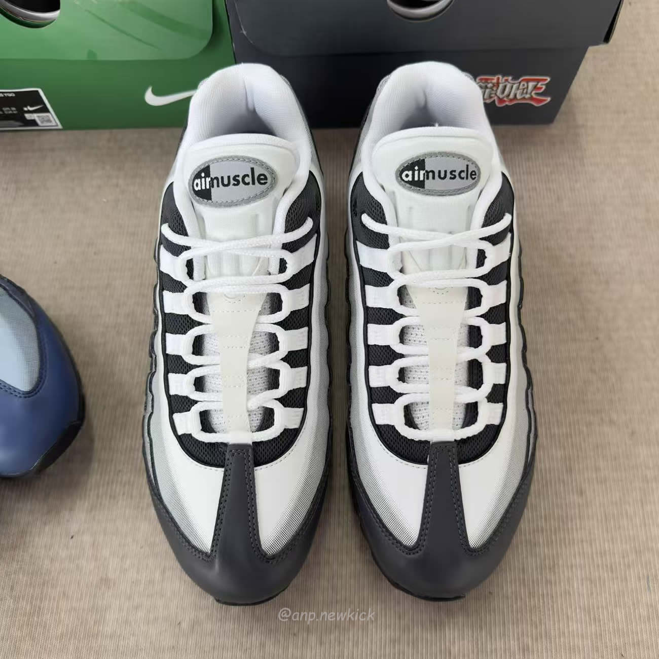 Nike Air Max Muscle 95 Yu Gi Oh Joey Jonouchi Without Promo Card Ii7404 400 (13) - www.newkick.org