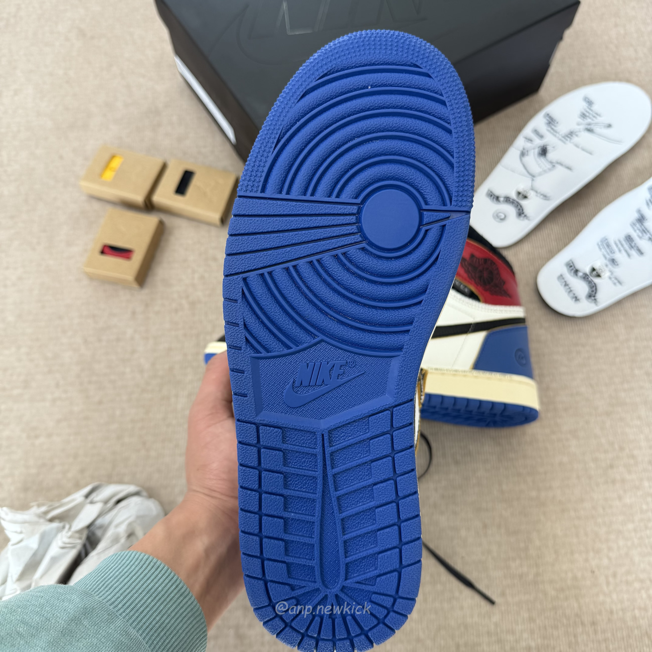 Air Jordan 1 Retro High Og Sp Fragment X Union La Varsity Red Sport Royal Io7847 002 (12) - www.newkick.org