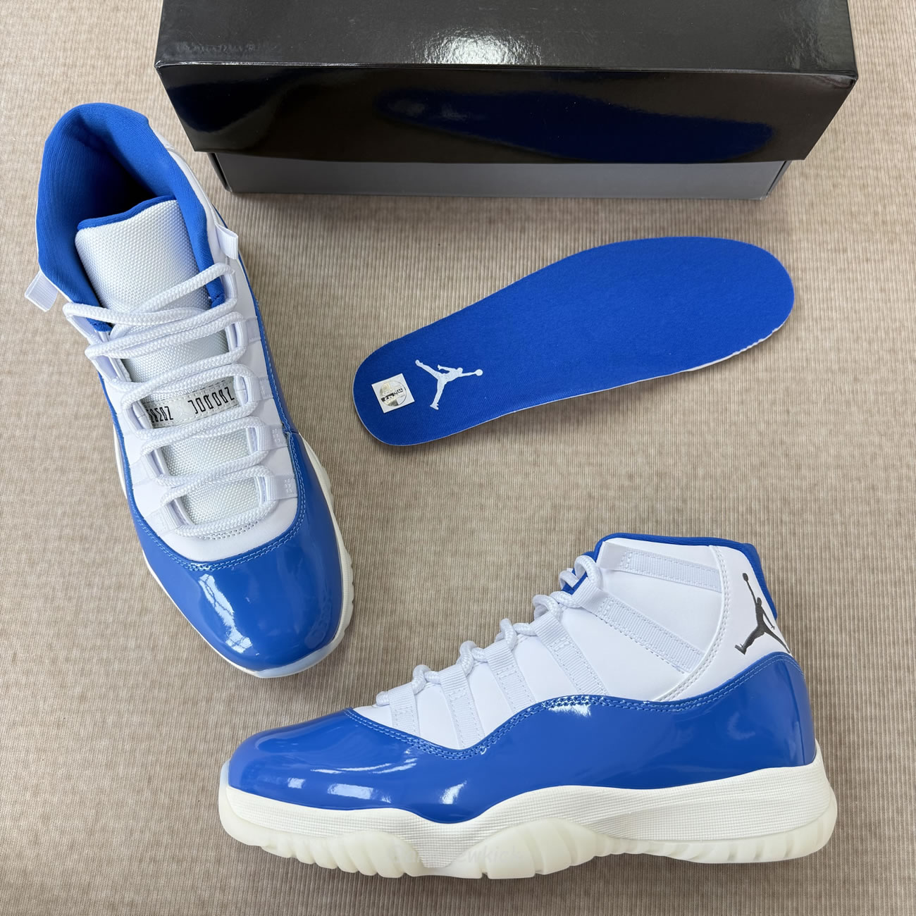Air Jordan 11 Retro Sport Royal Io8959 133 (2) - www.newkick.org