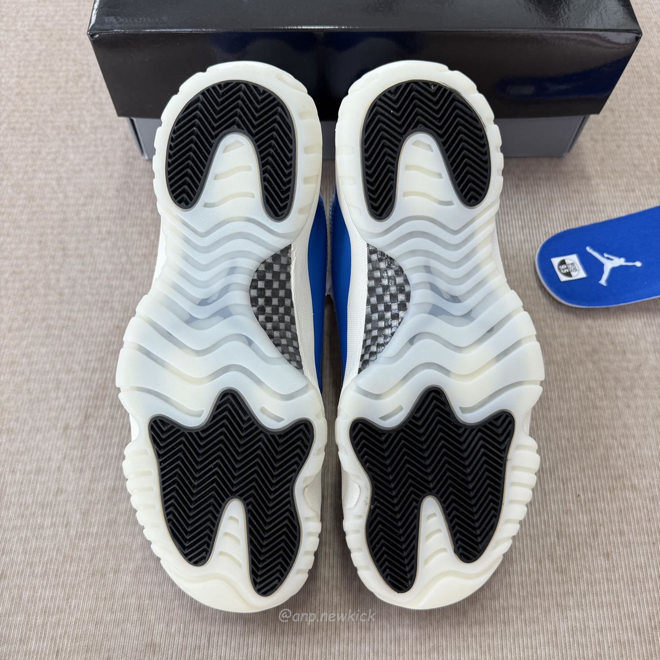 Air Jordan 11 Retro Sport Royal Io8959 133 (5) - www.newkick.org