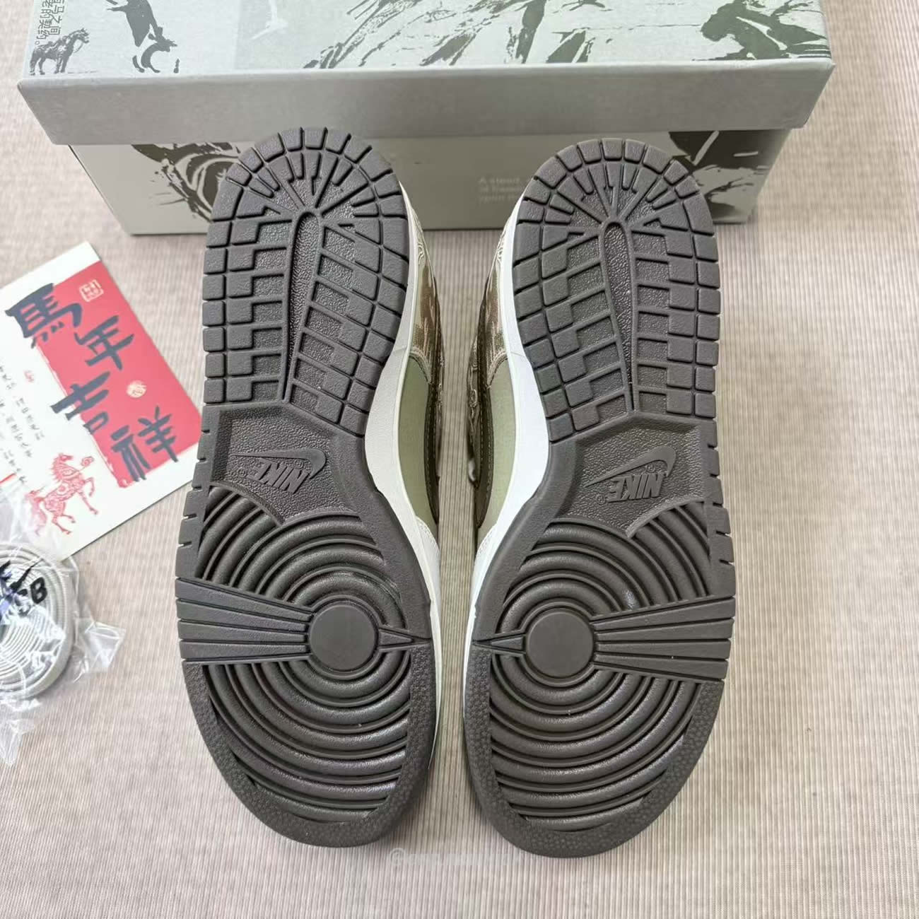 Nike Dunk Low Pegasus Pack Linen Phantom Iq1118 220 (4) - www.newkick.org