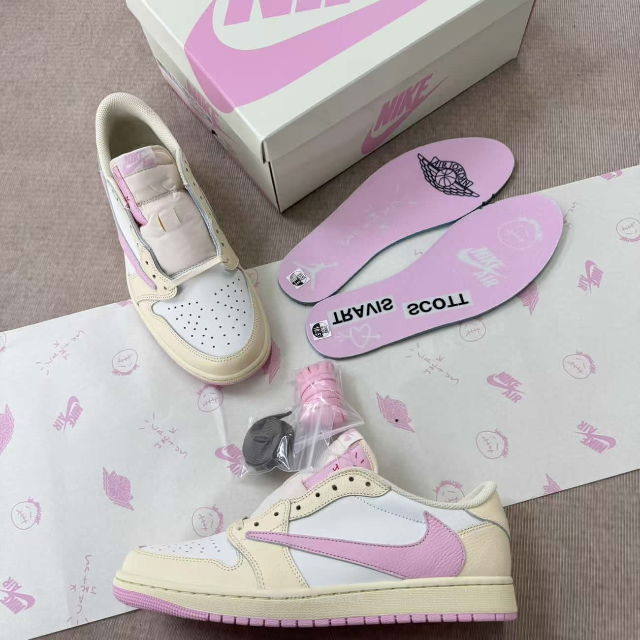 Air Jordan 1 Retro Low Og Sp Travis Scott Shy Pink Iq7604 100 (9) - www.newkick.org