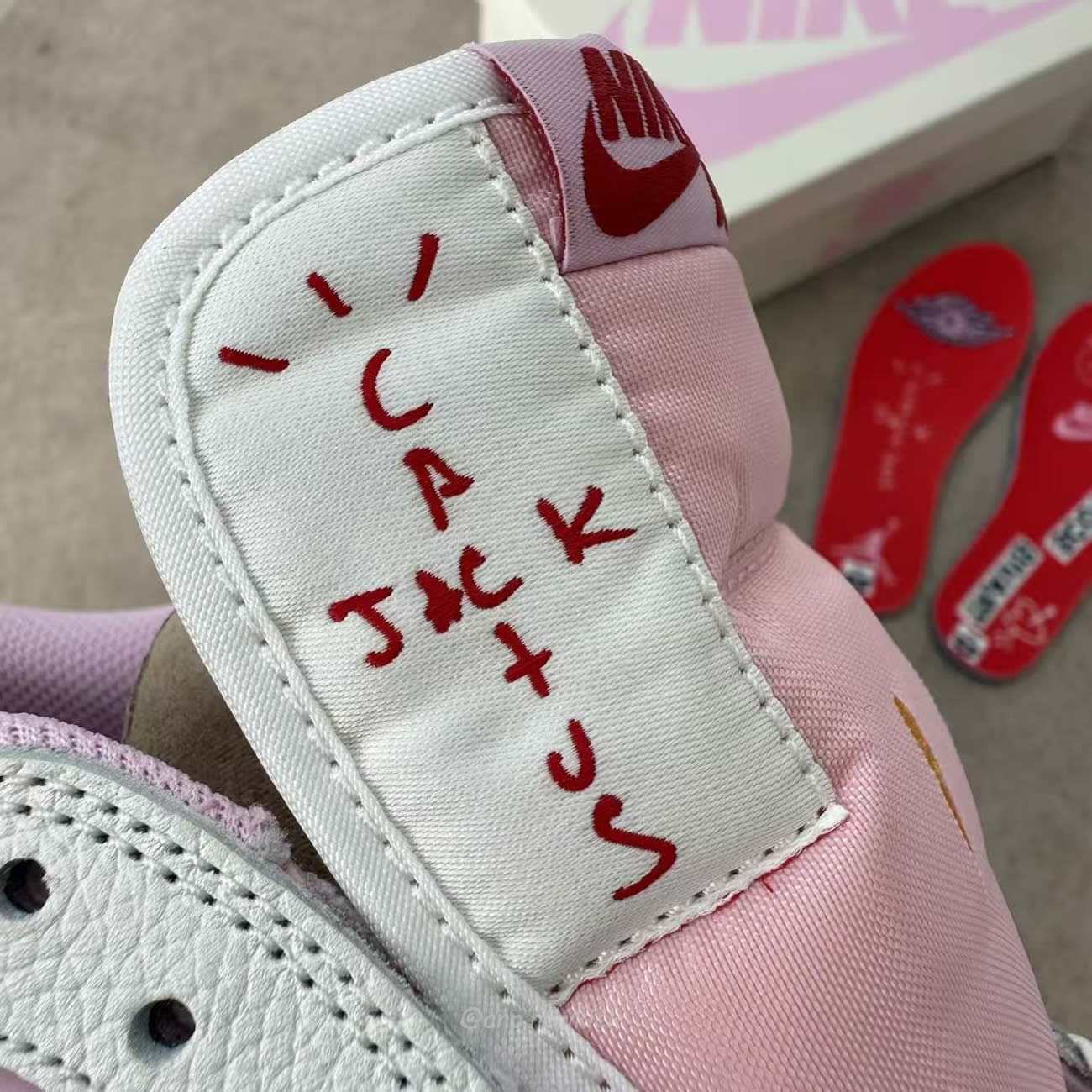 Air Jordan 1 Retro Low Og Sp Travis Scott Shy Pink Iq7604 101 (2) - www.newkick.org