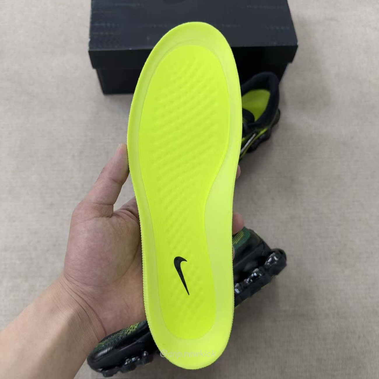 Nike Air Liquid Max Black Green Apple Iq7634 001 (4) - www.newkick.org