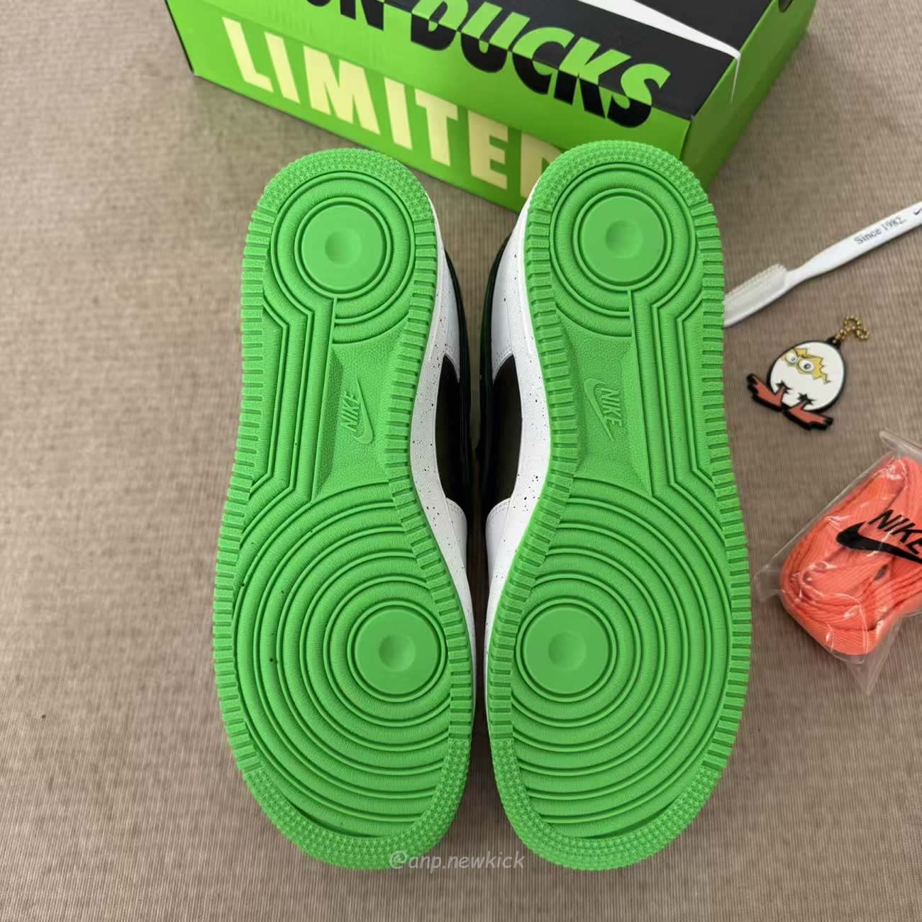 Nike Air Force 1 Low Ducks Of A Feather University Of Oregon Egg Or Duck Iu7613 100 (7) - www.newkick.org