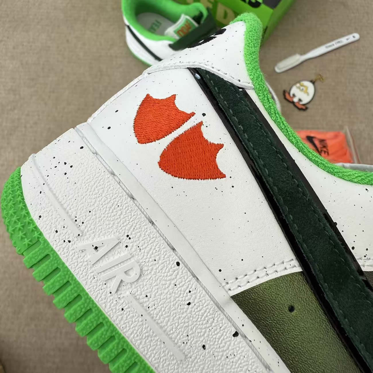 Nike Air Force 1 Low Ducks Of A Feather University Of Oregon Egg Or Duck Iu7613 100 (8) - www.newkick.org