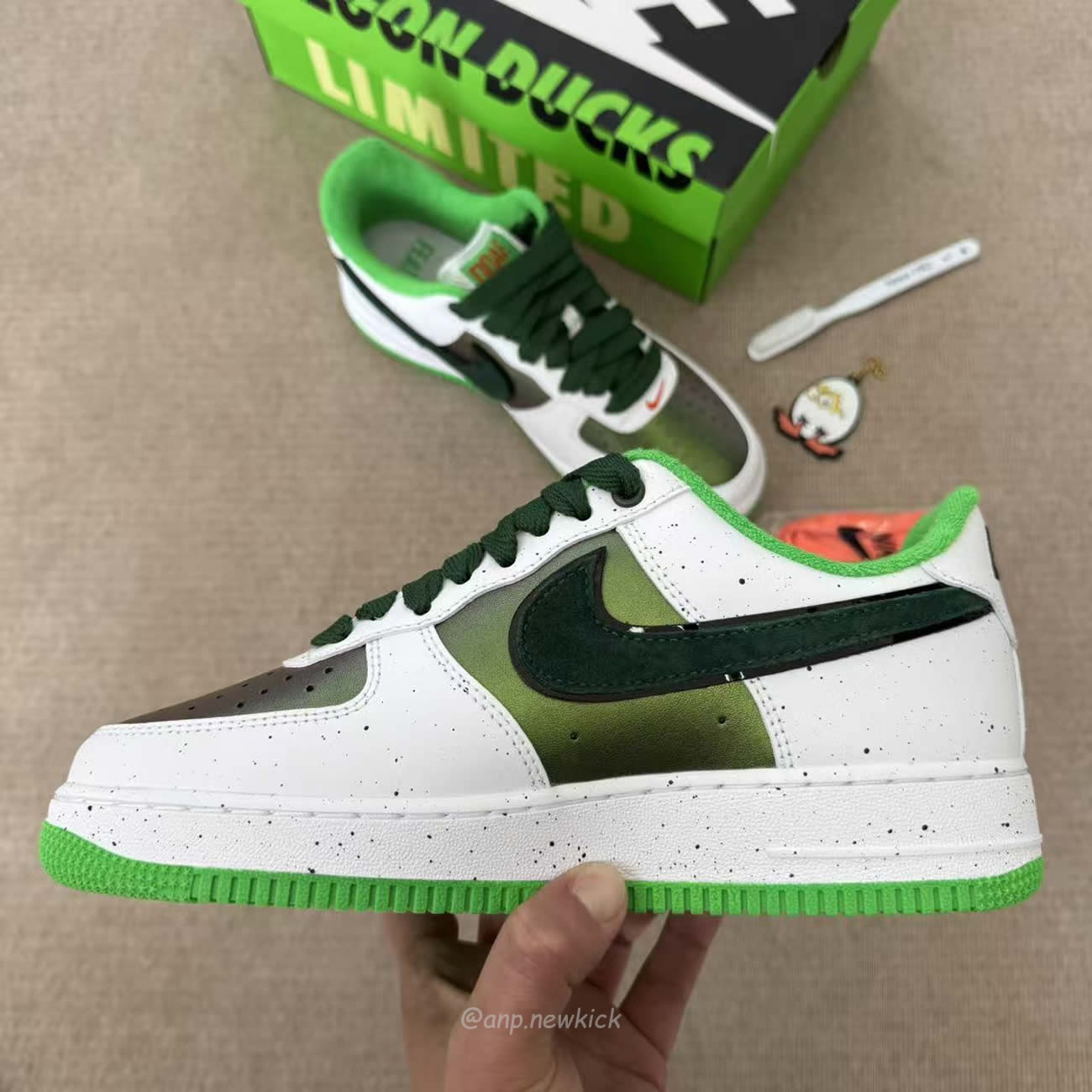 Nike Air Force 1 Low Ducks Of A Feather University Of Oregon Egg Or Duck Iu7613 100 (9) - www.newkick.org