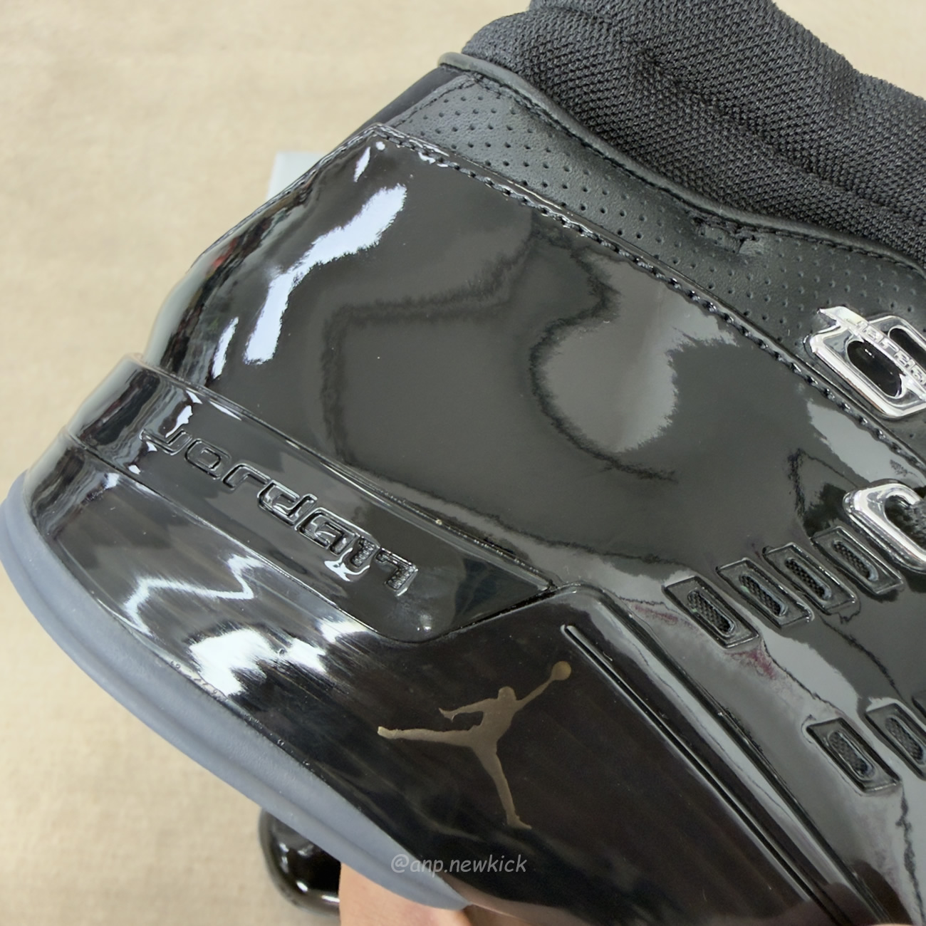 Air Jordan 17 Retro Low Sp Black Patent Iv7640 001 (3) - www.newkick.org Air Jordan 17 Retro Low Sp Black Patent Iv7640 001 (3) - www.newkick.org