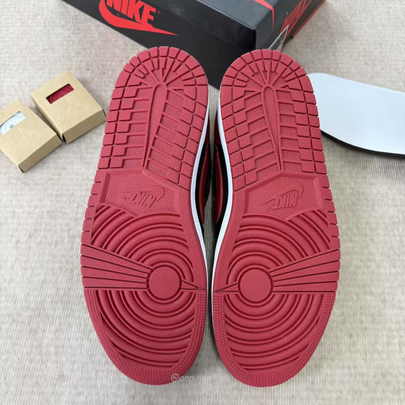 Air Jordan 1 Retro Low Og Banned Iw6276 001 (2) - www.newkick.org Air Jordan 1 Retro Low Og Banned Iw6276 001 (2) - www.newkick.org