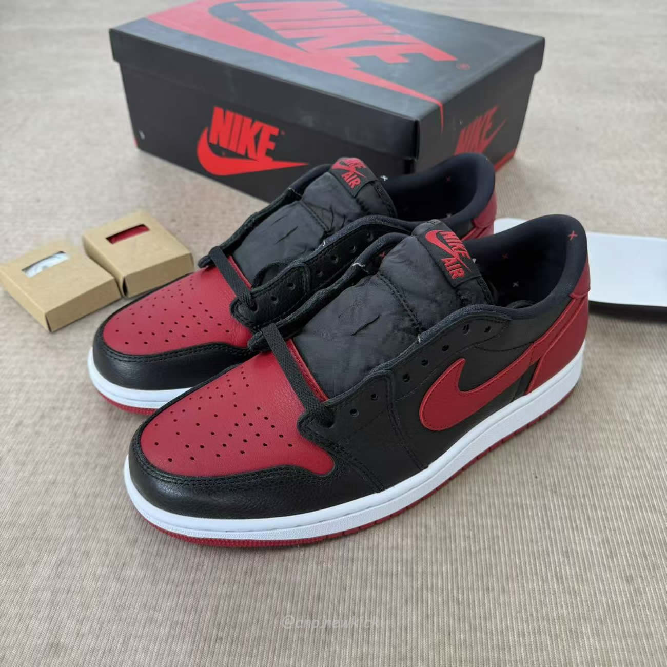 Air Jordan 1 Retro Low Og Banned Iw6276 001 (11) - www.newkick.org