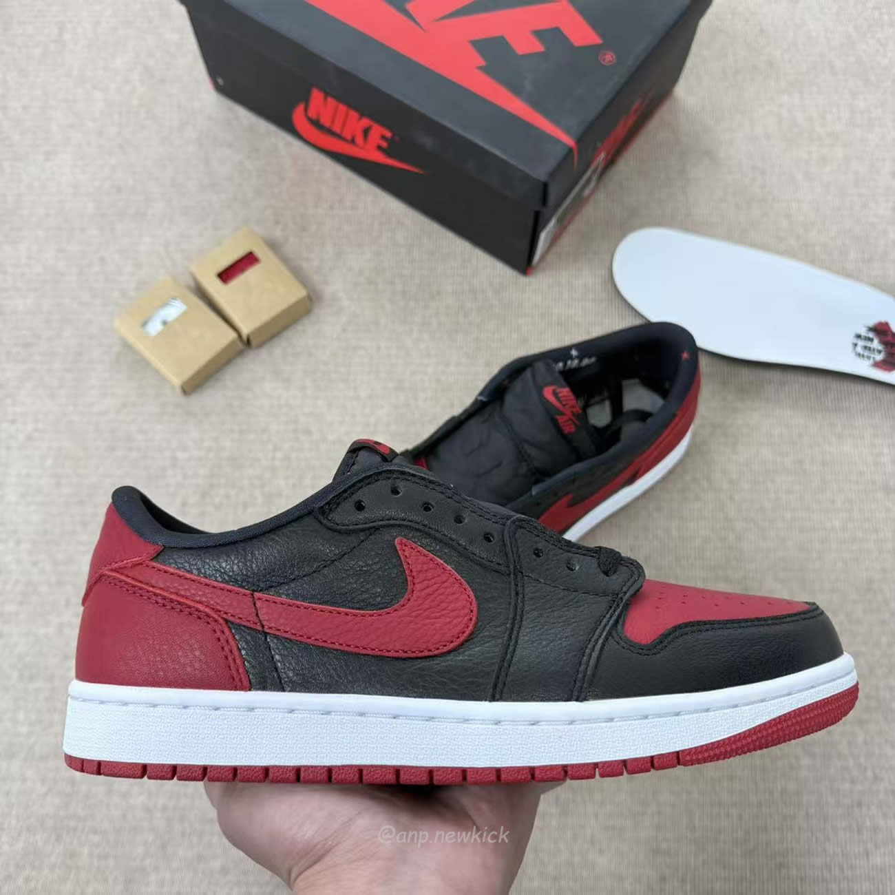 Air Jordan 1 Retro Low Og Banned Iw6276 001 (16) - www.newkick.org