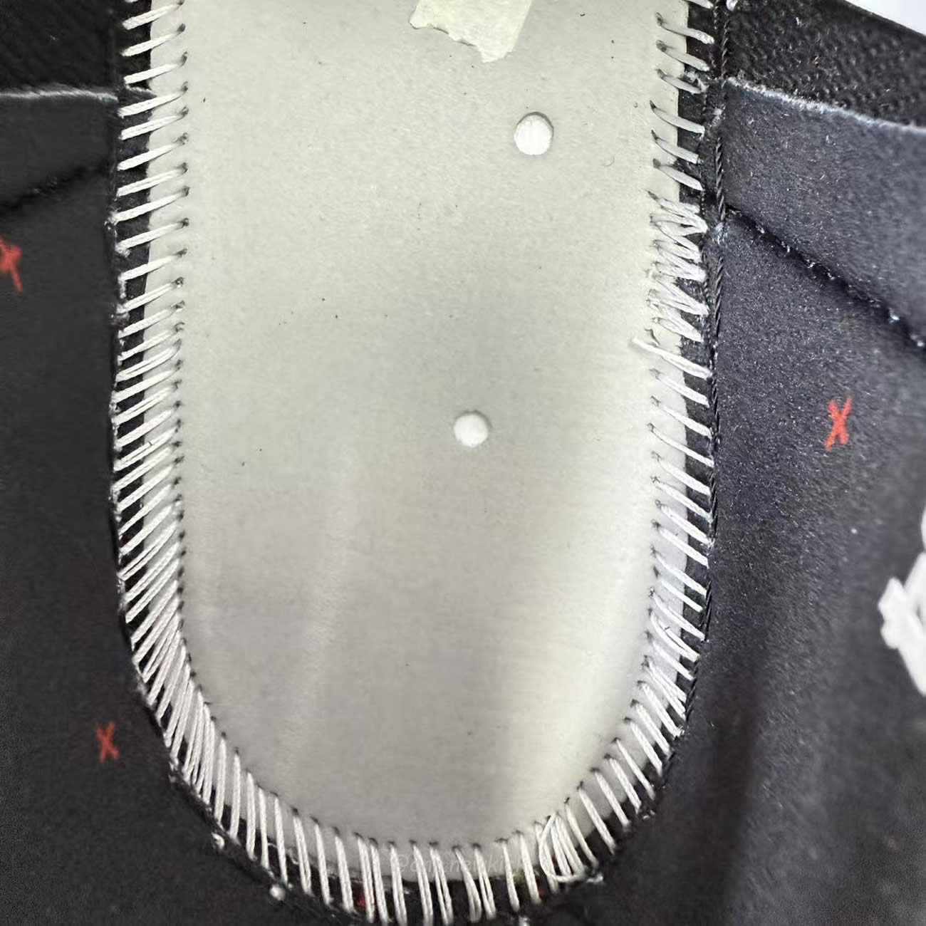 Air Jordan 1 Retro Low Og Banned Iw6276 001 (4) - www.newkick.org