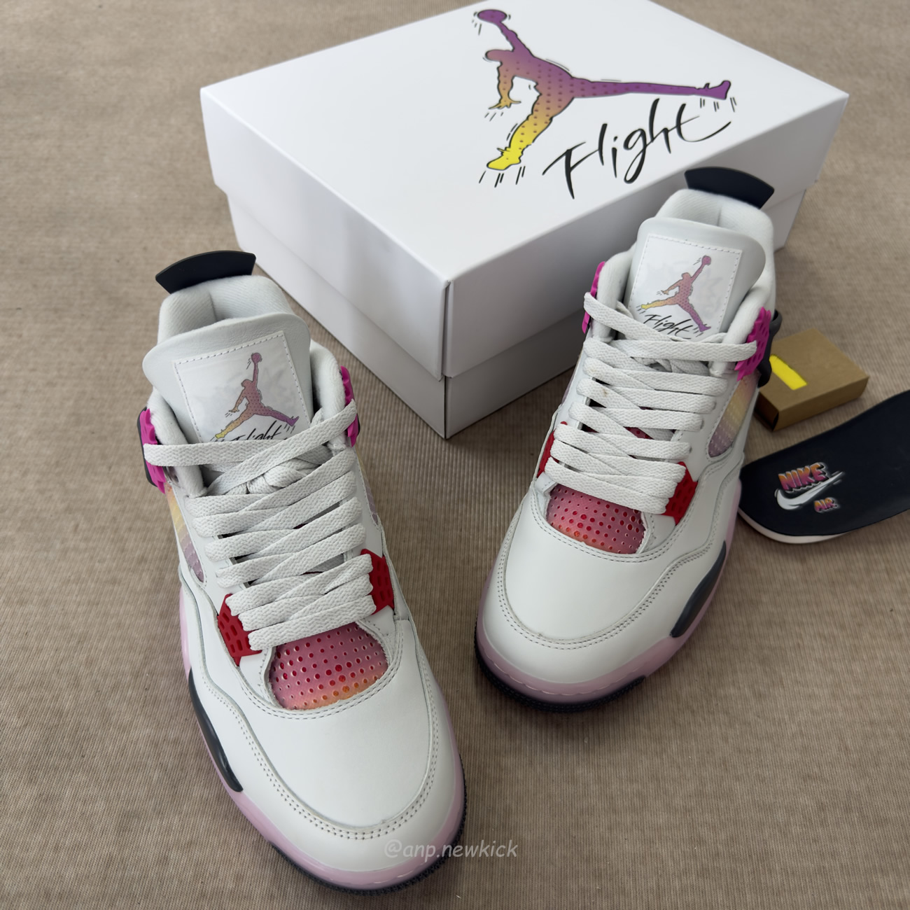 Air Jordan 4 Retro Comic Ja1135 100 (3) - www.newkick.org