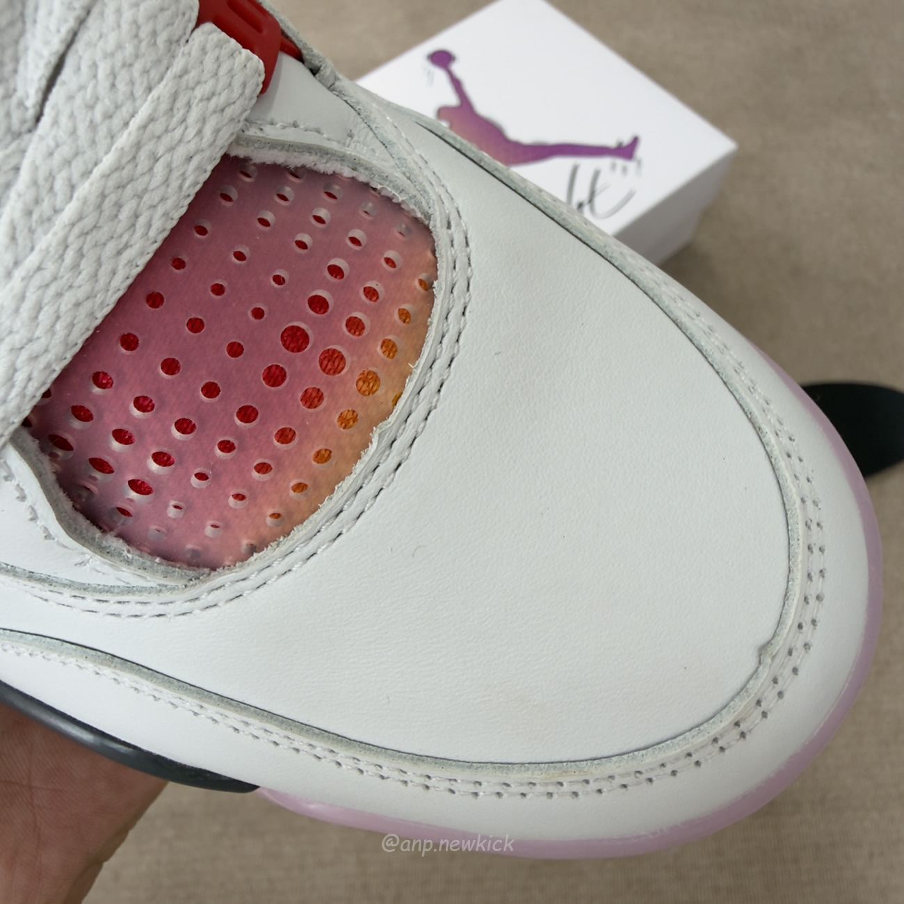 Air Jordan 4 Retro Comic Ja1135 100 (5) - www.newkick.org