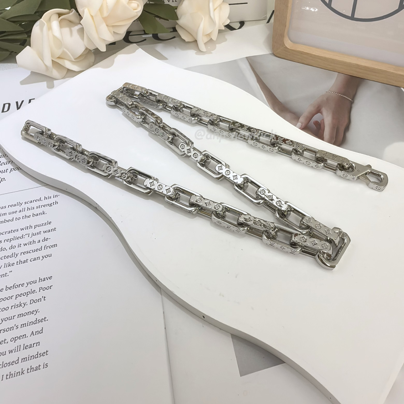 Louis Vuitton Monogram Chain Necklace M00677 (10) - www.newkick.org