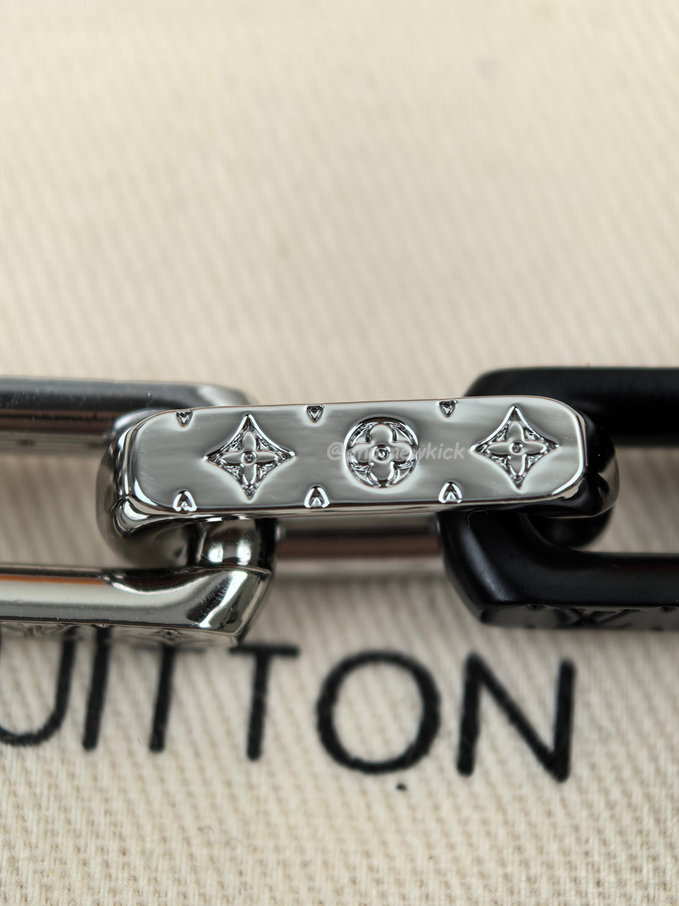 Louis Vuitton Monogram Chain Necklace M00677 (7) - www.newkick.org