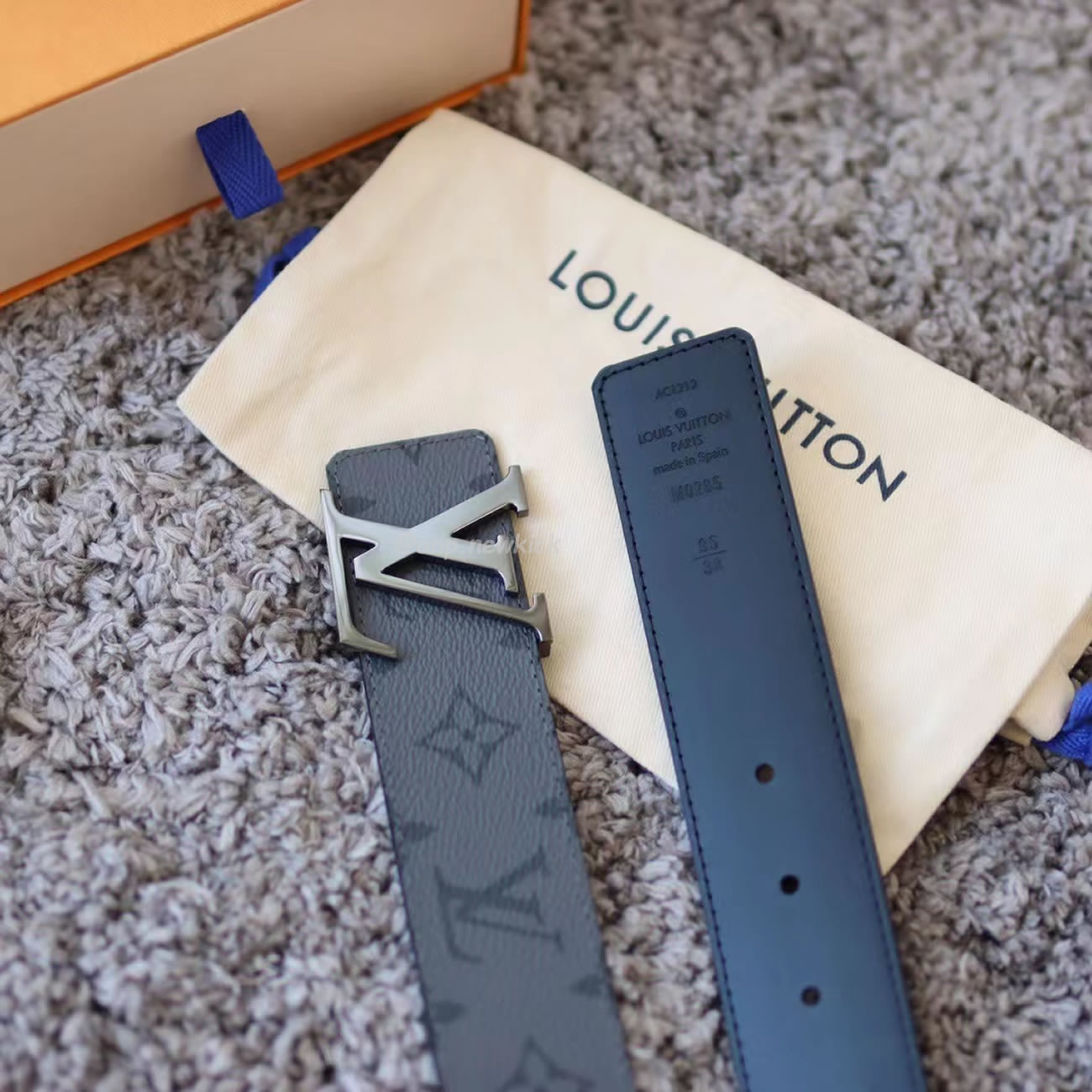 Louis Vuitton Reversible Belt Initiales Monogram Eclipse Reverse 40mm Gray M0285t (3) - www.newkick.org