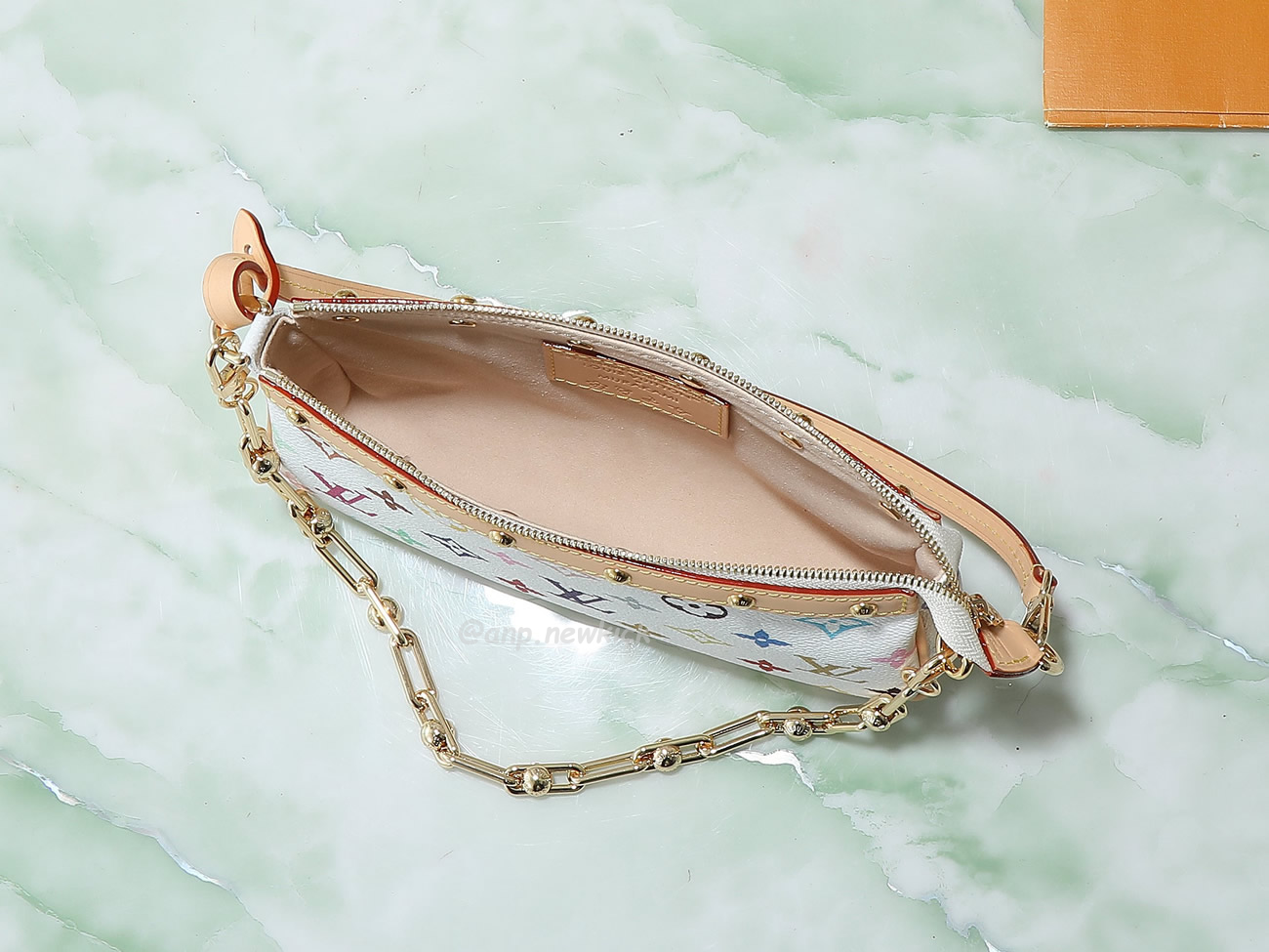 Louis Vuitton X Takashi Murakami Pochette Accessoires White Multicolored M13404 (2) - www.newkick.org