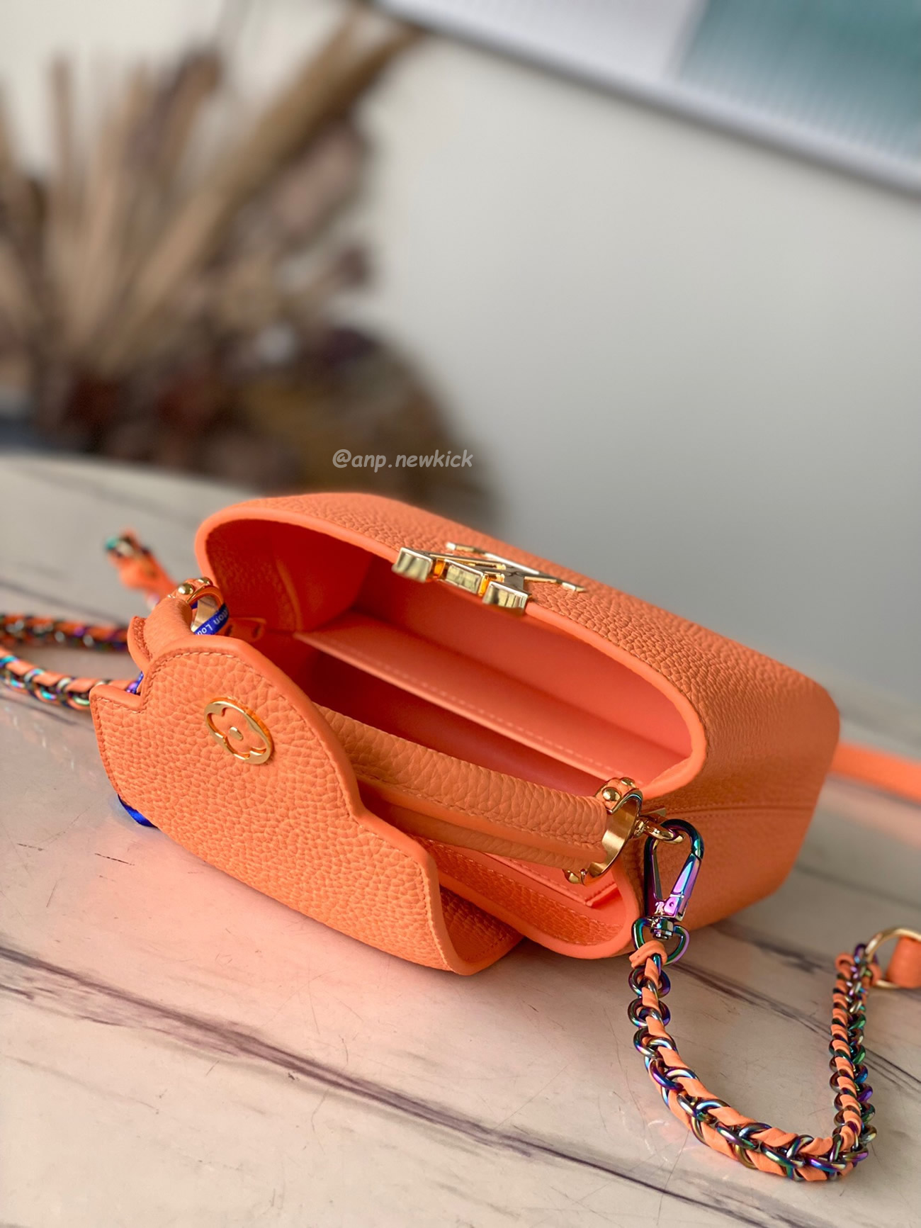 Louis Vuitton Capucines Mini M22606 (6) - www.newkick.org