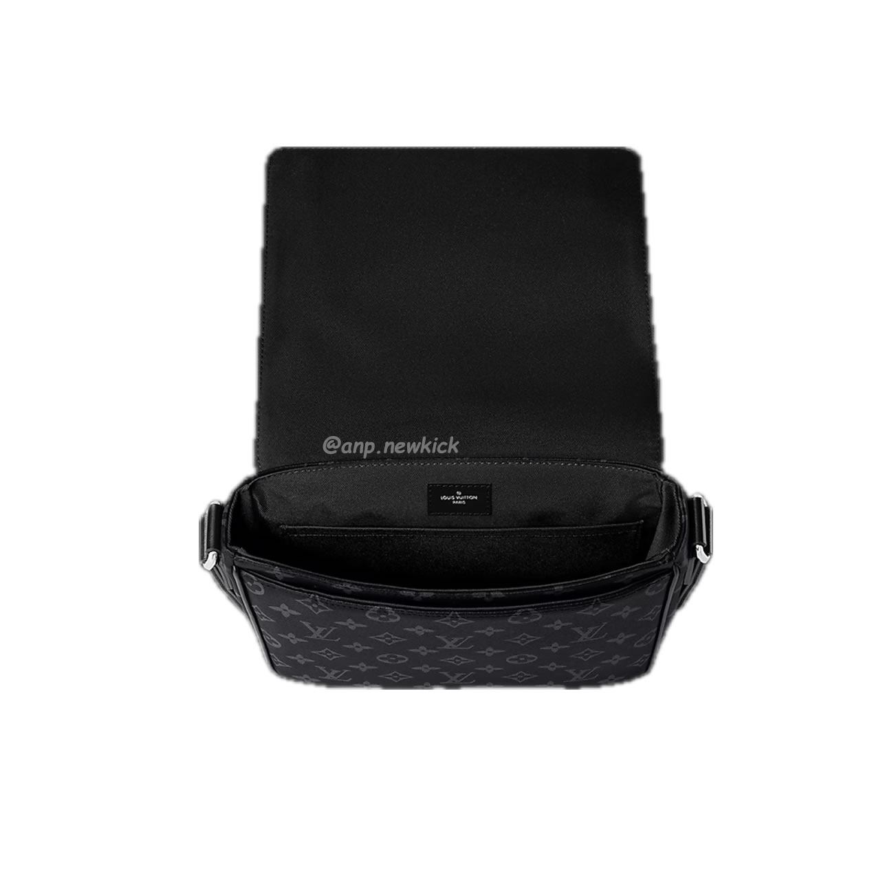 Louis Vuitton District Pm Monogram Eclipse M46255 (4) - www.newkick.org