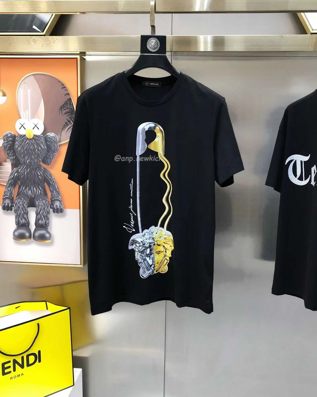 Versace Pattern Medusa Logo Printed Cotton T Shirt (2) - www.newkick.org