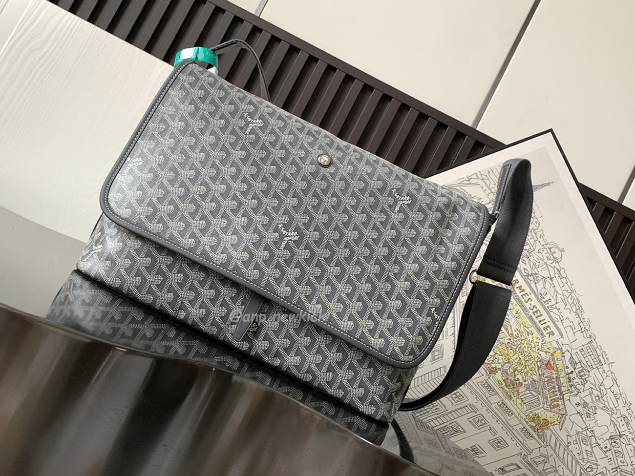 Goyard Capetien Medium Size Messenger Bag (10) - www.newkick.org Goyard Capetien Medium Size Messenger Bag (10) - www.newkick.org