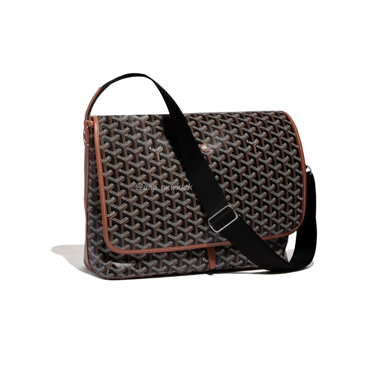 Goyard Capetien Medium Size Messenger Bag (6) - www.newkick.org Goyard Capetien Medium Size Messenger Bag (6) - www.newkick.org