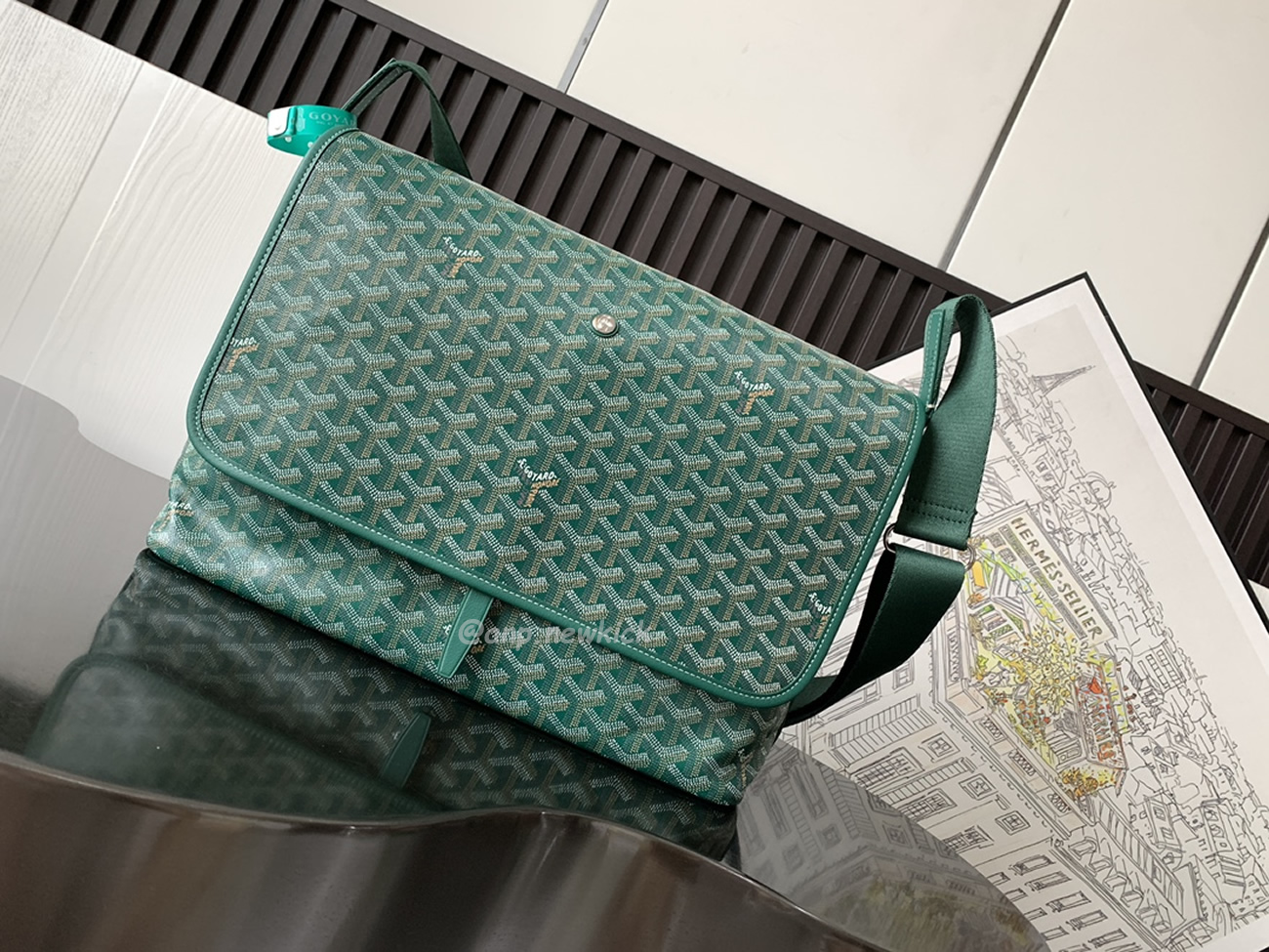 Goyard Capetien Medium Size Messenger Bag (7) - www.newkick.org Goyard Capetien Medium Size Messenger Bag (7) - www.newkick.org