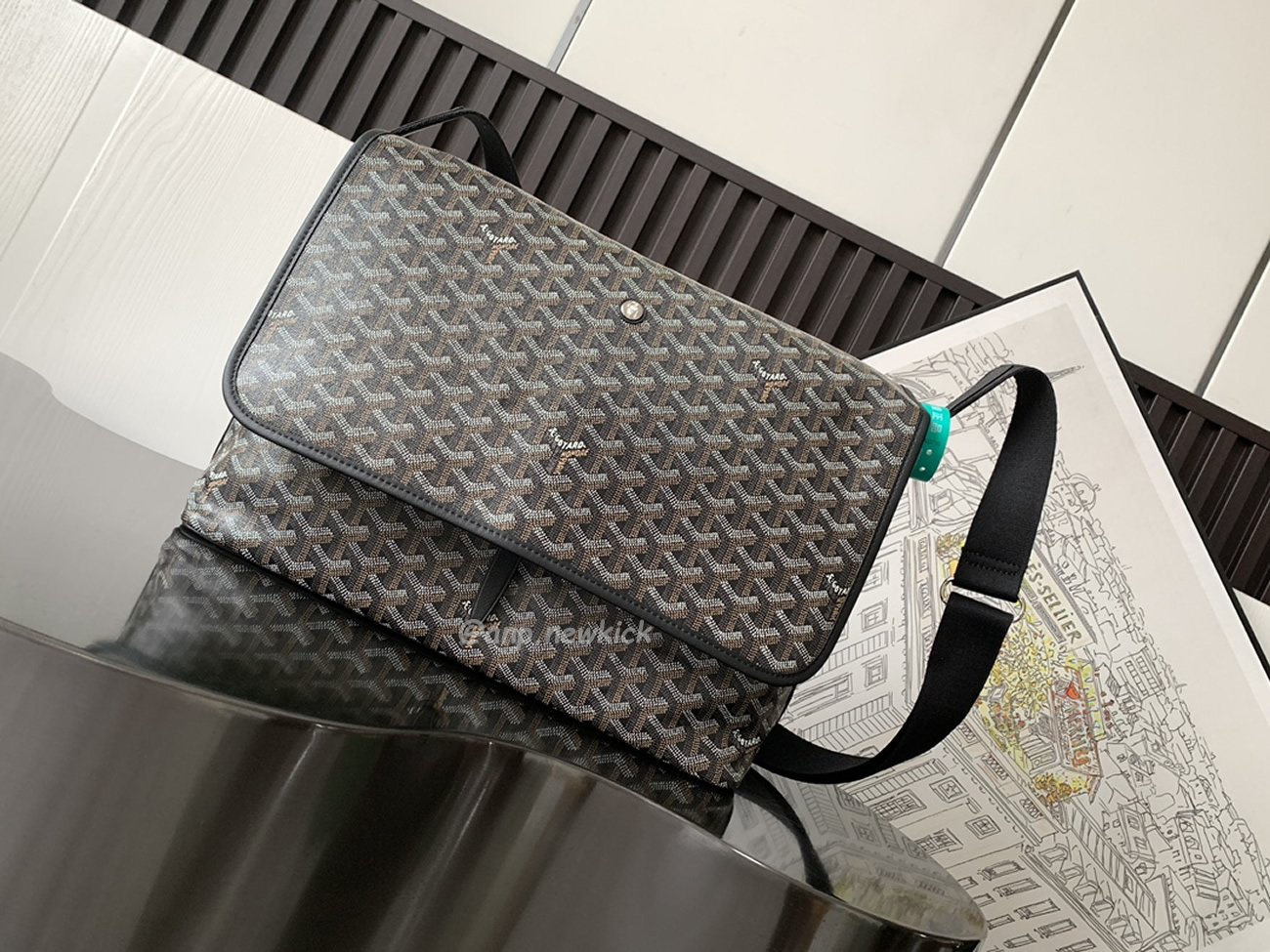 Goyard Capetien Medium Size Messenger Bag (8) - www.newkick.org Goyard Capetien Medium Size Messenger Bag (8) - www.newkick.org