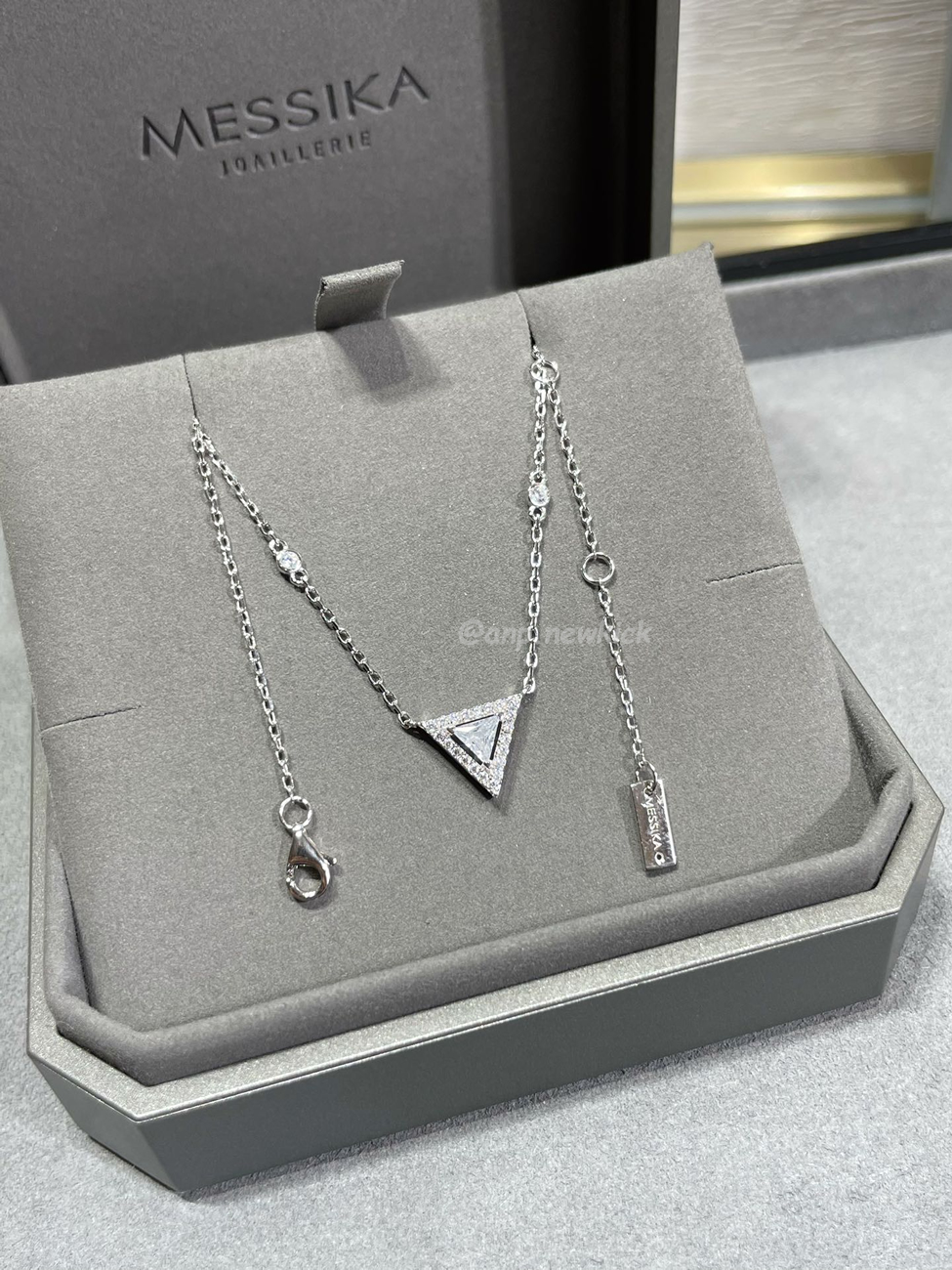 Messika Triangle Cut Necklace (1) - www.newkick.org