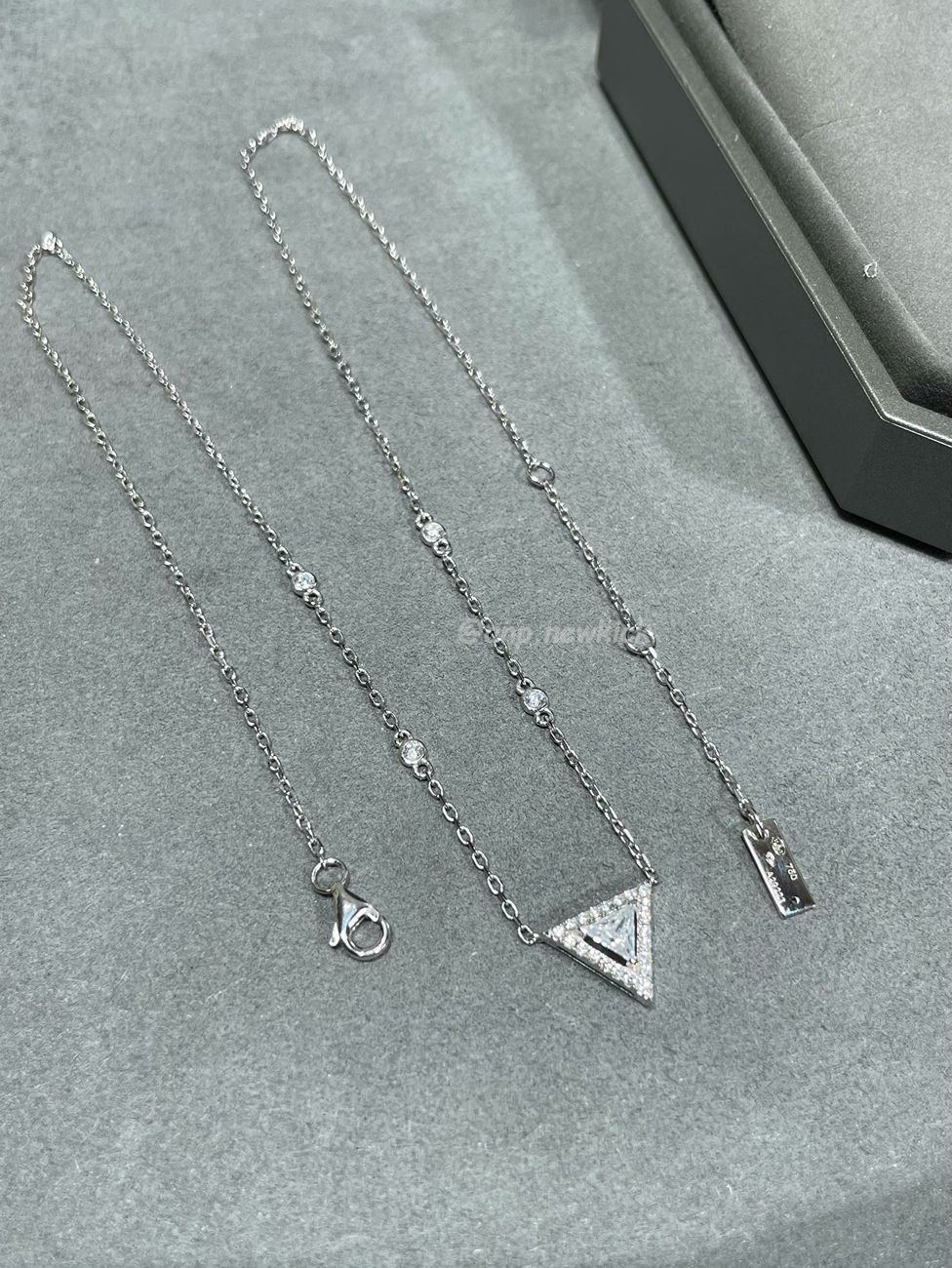 Messika Triangle Cut Necklace (3) - www.newkick.org