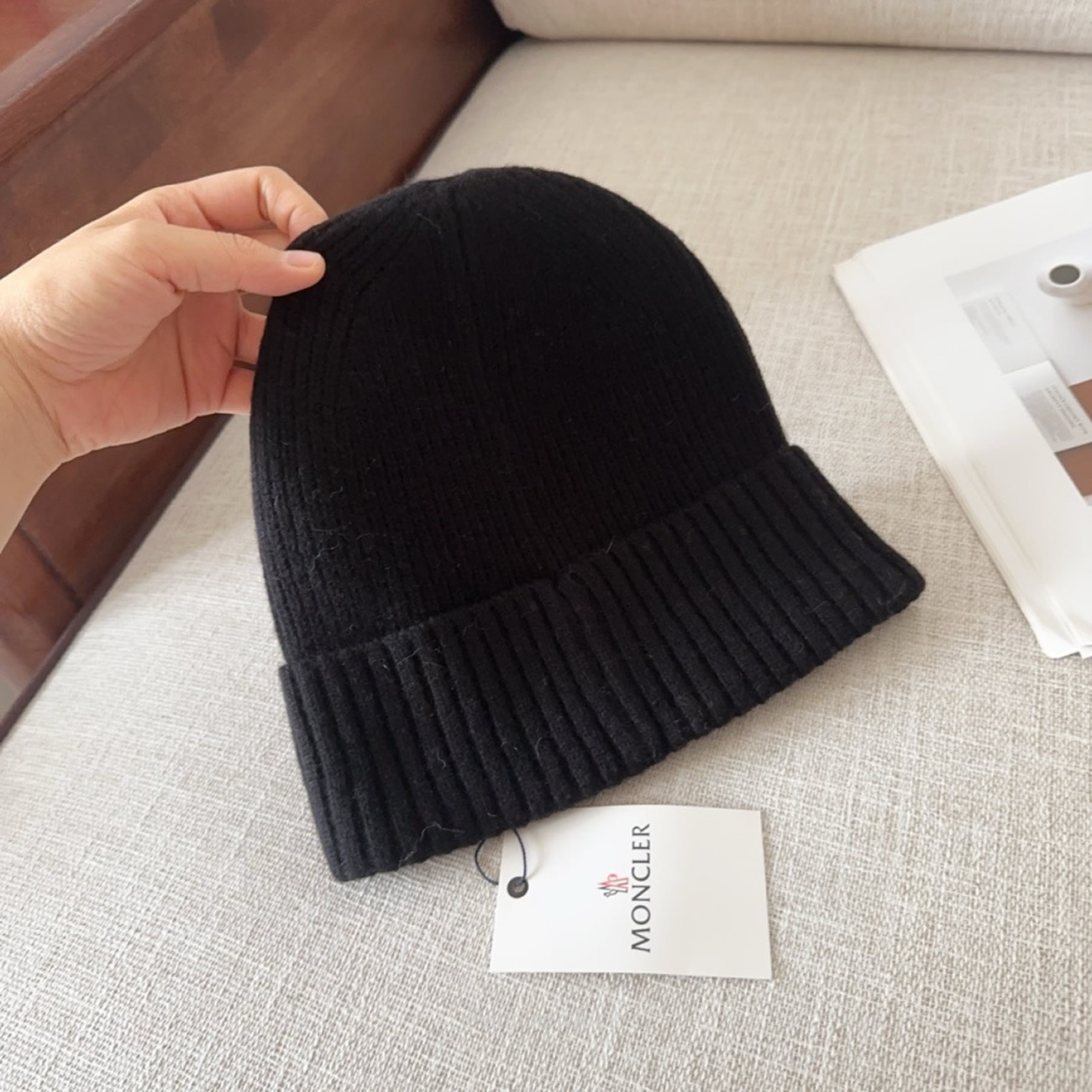 Moncler Logo Patch Beanie Black (4) - www.newkick.org
