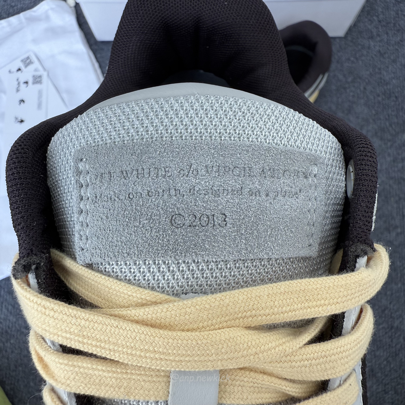 Off White Out Of Office Ooo Low Tops Light Grey Anthracite Omia189s24lea0110511 (3) - www.newkick.org