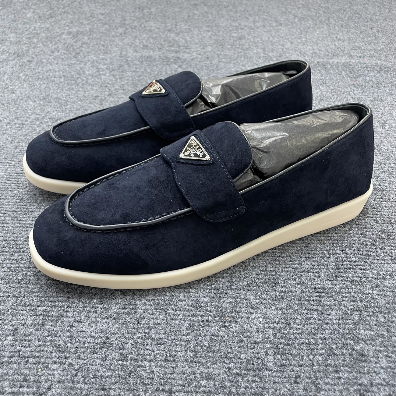 Prada Logo Suede Loafers (4) - www.newkick.org
