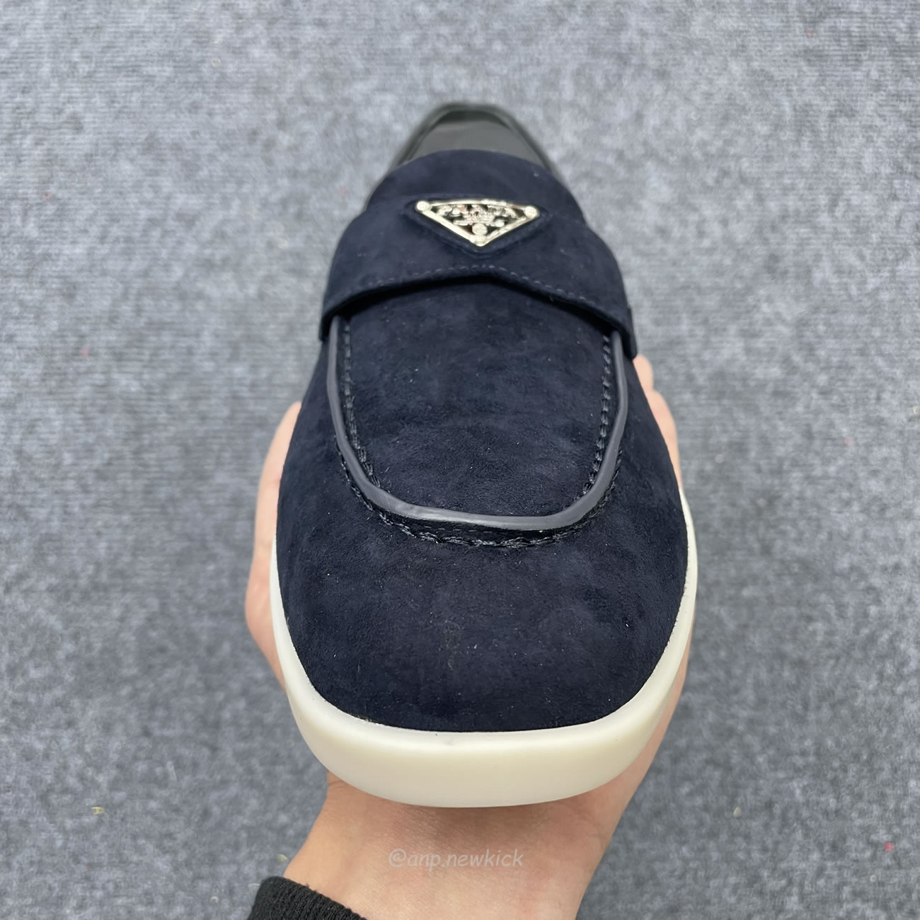 Prada Logo Suede Loafers (8) - www.newkick.org