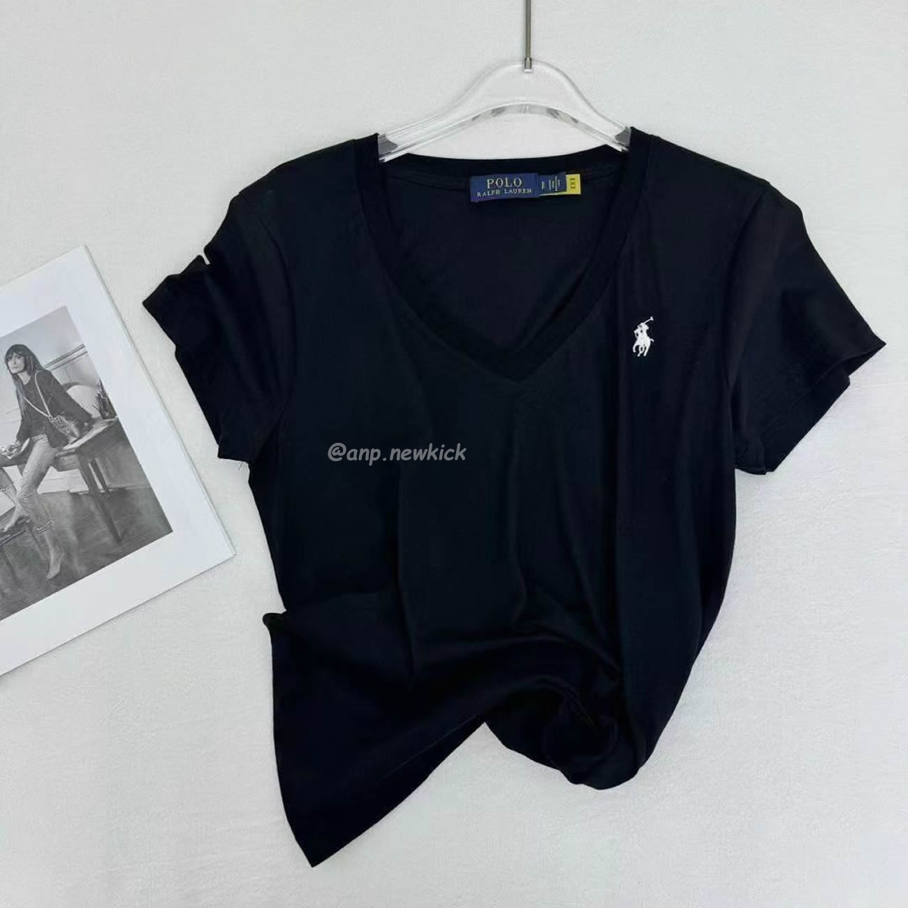 Ralph Lauren Classic Pony Womens V Neck Short Sleeved T Shirt (9) - www.newkick.org Ralph Lauren Classic Pony Womens V Neck Short Sleeved T Shirt (9) - www.newkick.org