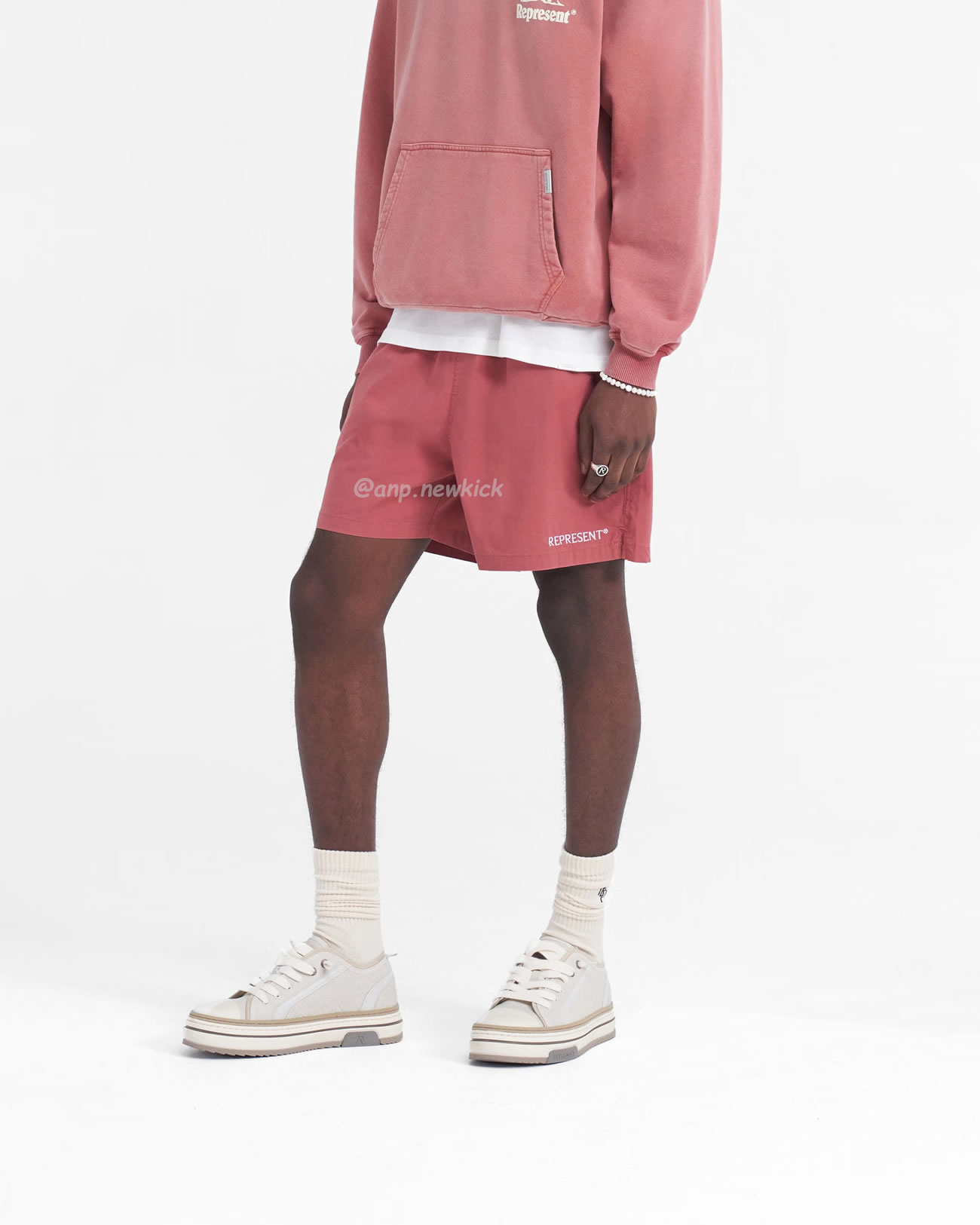 Represent Logo Embroidered Bermuda Shorts (2) - www.newkick.org